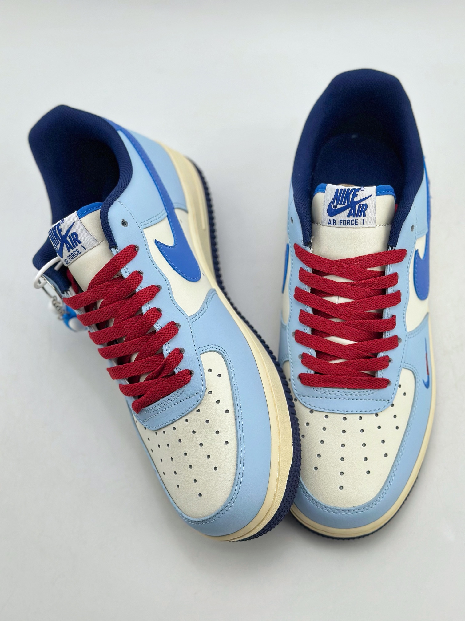 240 Nike Air Force 1 Low 07 暴力熊玩偶 米白蓝 XL2402-333