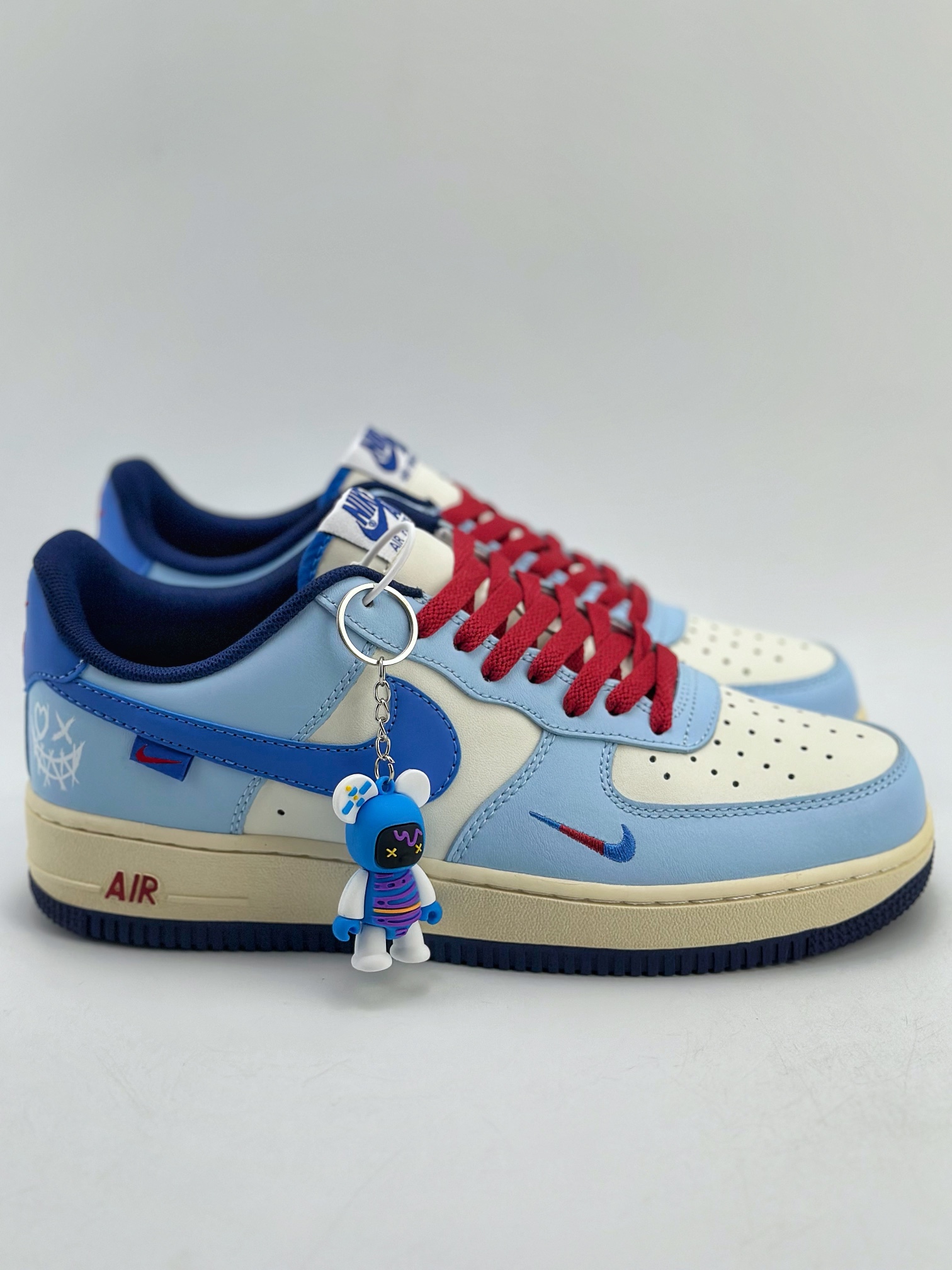 240 Nike Air Force 1 Low 07 暴力熊玩偶 米白蓝 XL2402-333