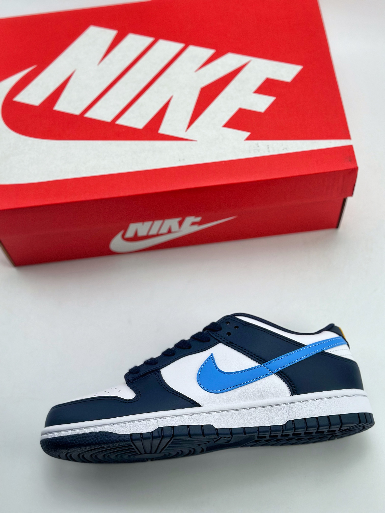 190 NIKE SB Dunk Low 黑白蓝 FN7800-400