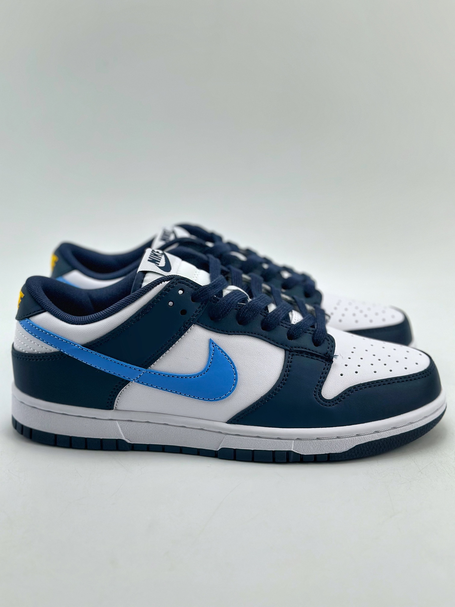 190 NIKE SB Dunk Low 黑白蓝 FN7800-400