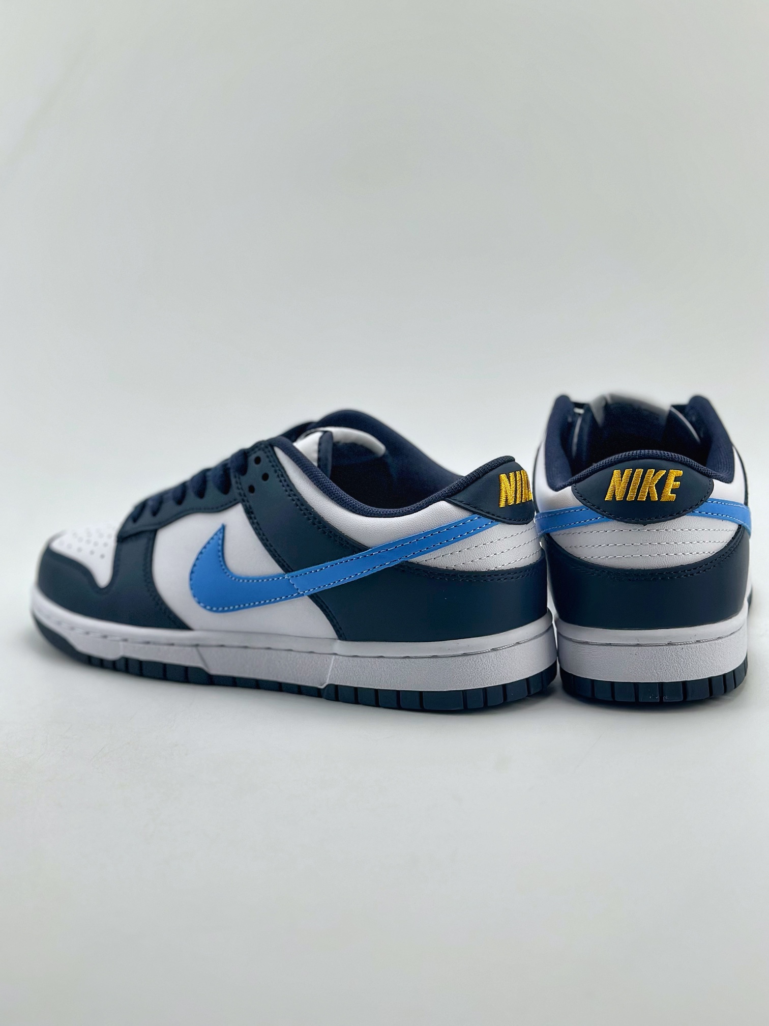 190 NIKE SB Dunk Low 黑白蓝 FN7800-400