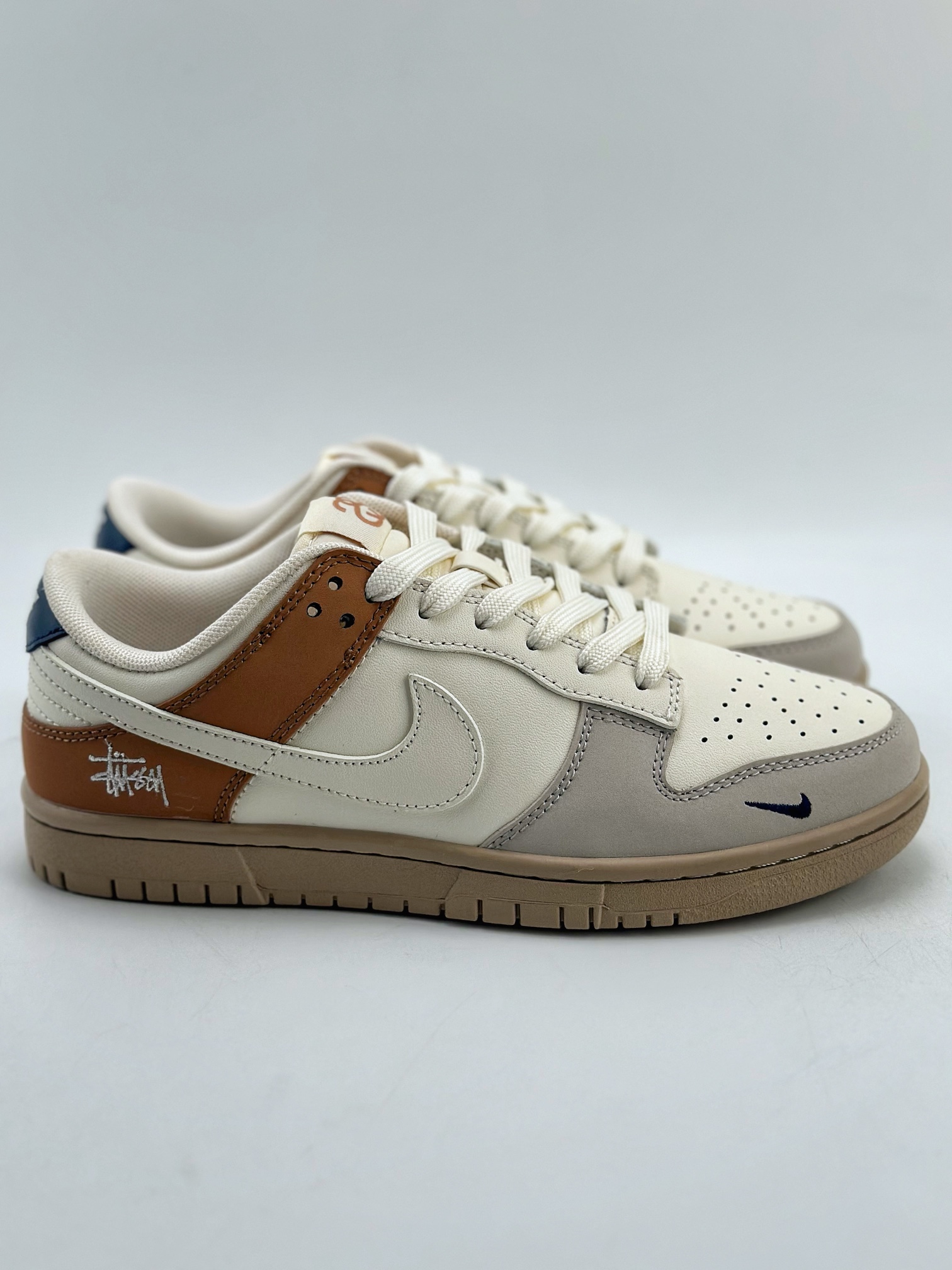 110 NIKE SB Dunk Low x Stussy 白灰棕 JH8037-917CC