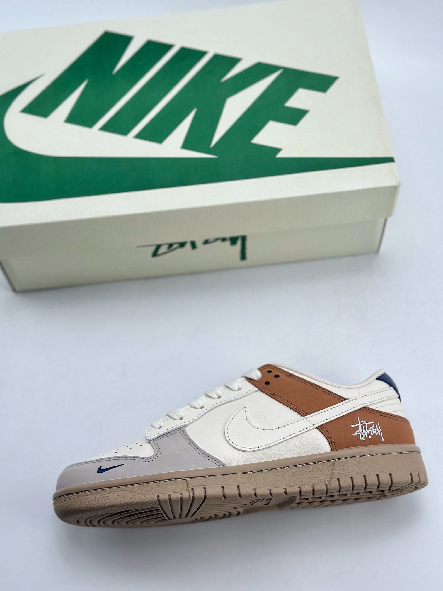 110 NIKE SB Dunk Low x Stussy 白灰棕 JH8037-917CC