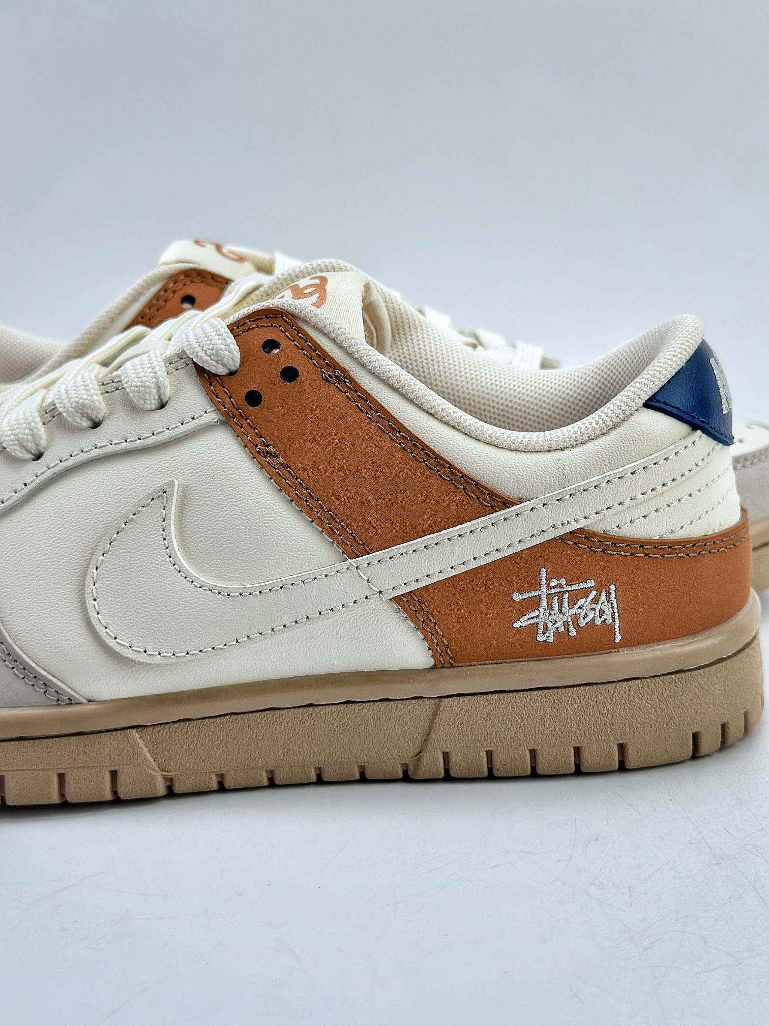 110 NIKE SB Dunk Low x Stussy 白灰棕 JH8037-917CC