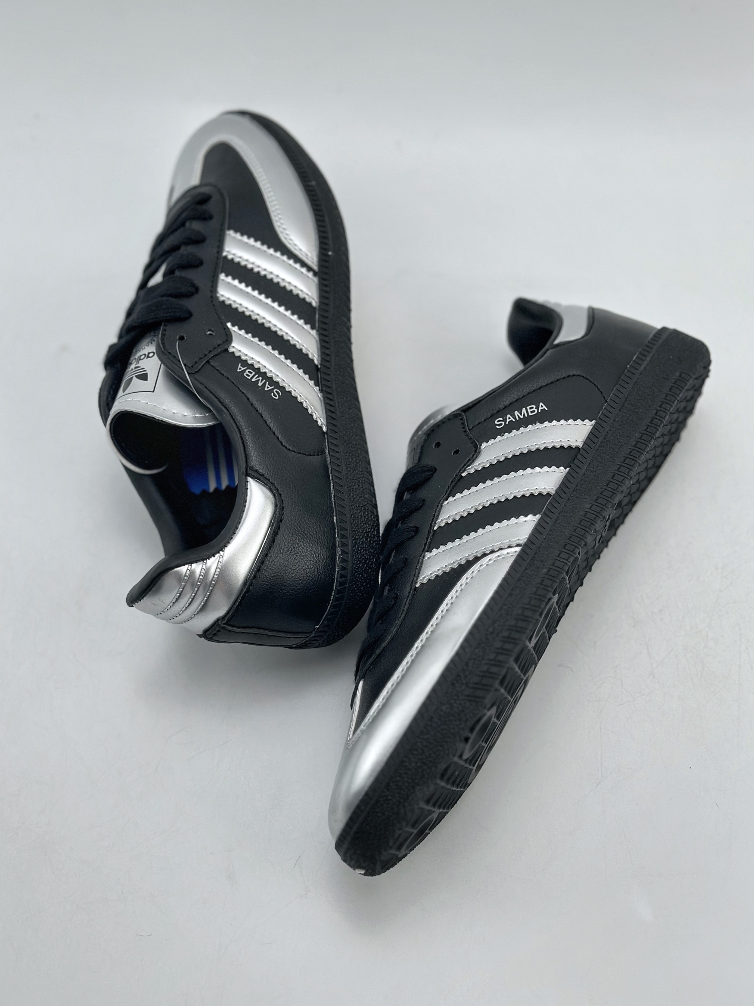 170 adidas originals Samba OG 黑银  IF3918