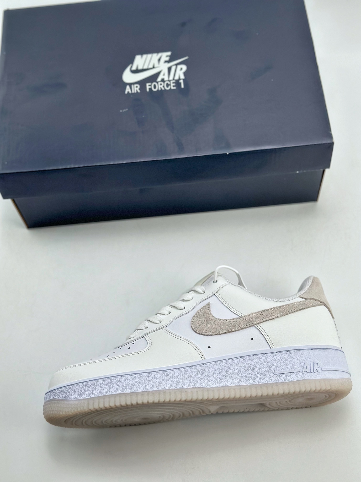 Nike Air Force 1 Low 07 米白毛勾 FN5832-100