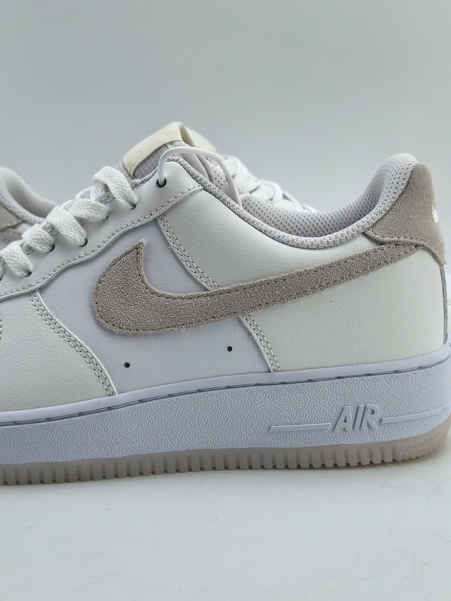 Nike Air Force 1 Low 07 米白毛勾 FN5832-100