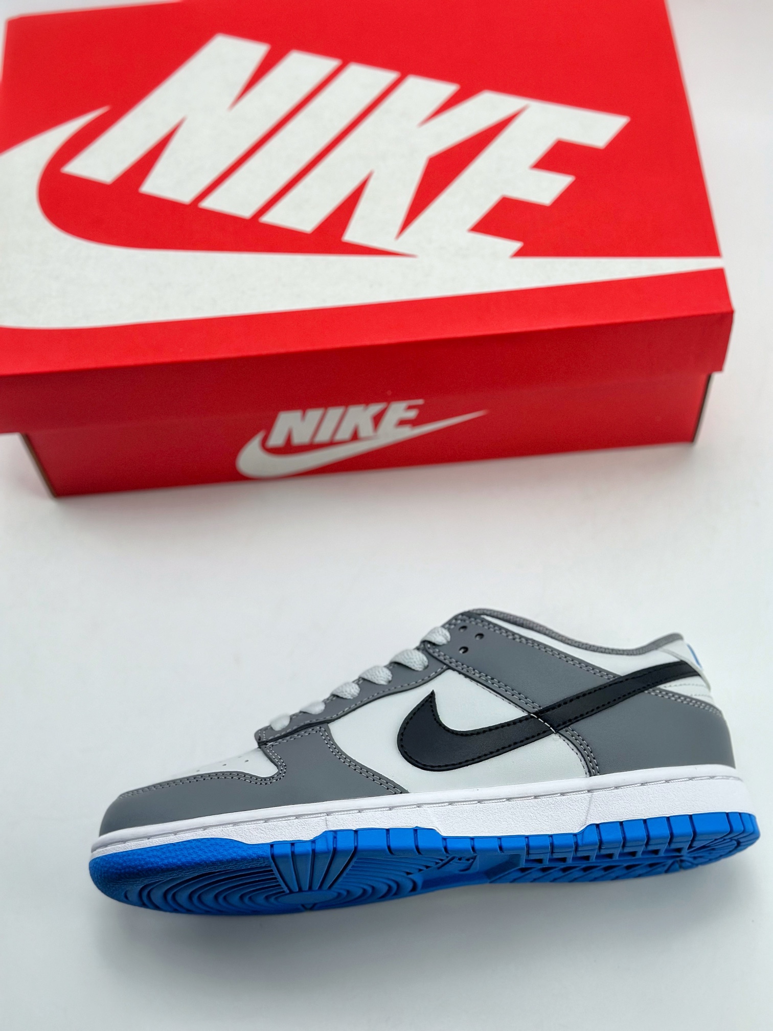 190 NIKE SB Dunk Low 白蓝灰 FB9109-001