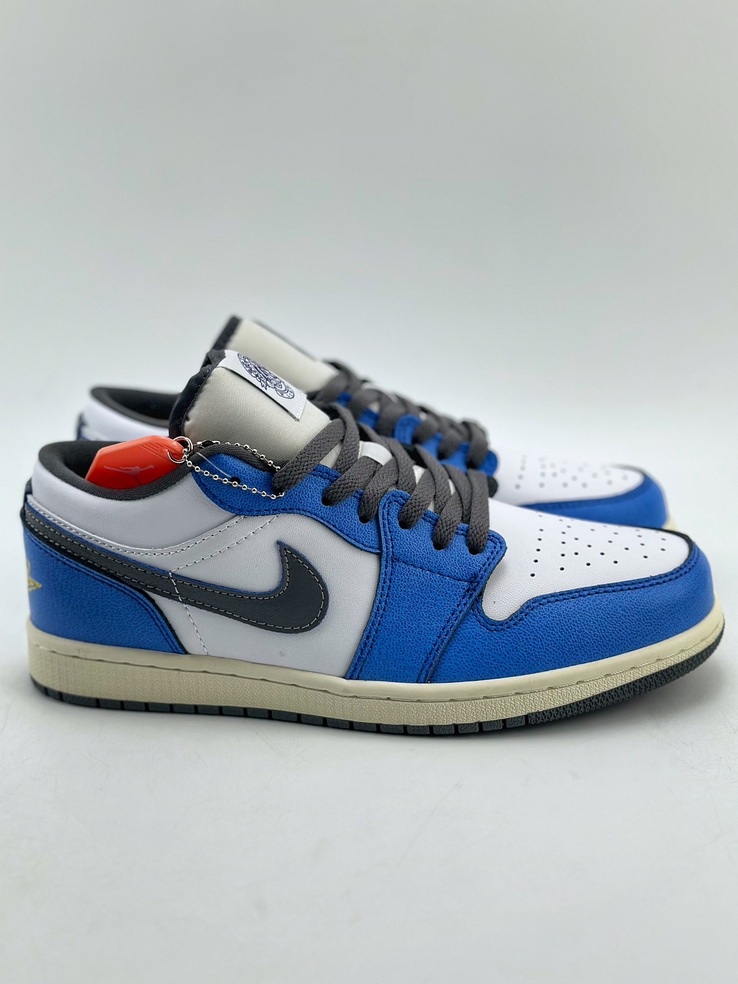 200 Air Jordan 1 Low 蓝白黑  FV8439-104