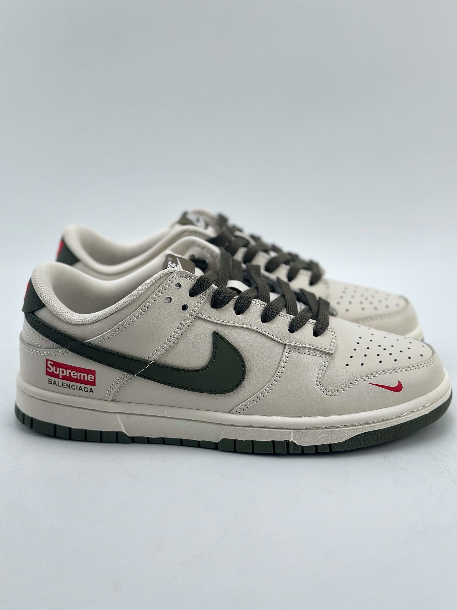 NIKE SB Dunk Low x Supreme x Balenciaga 白绿 XD6188-007