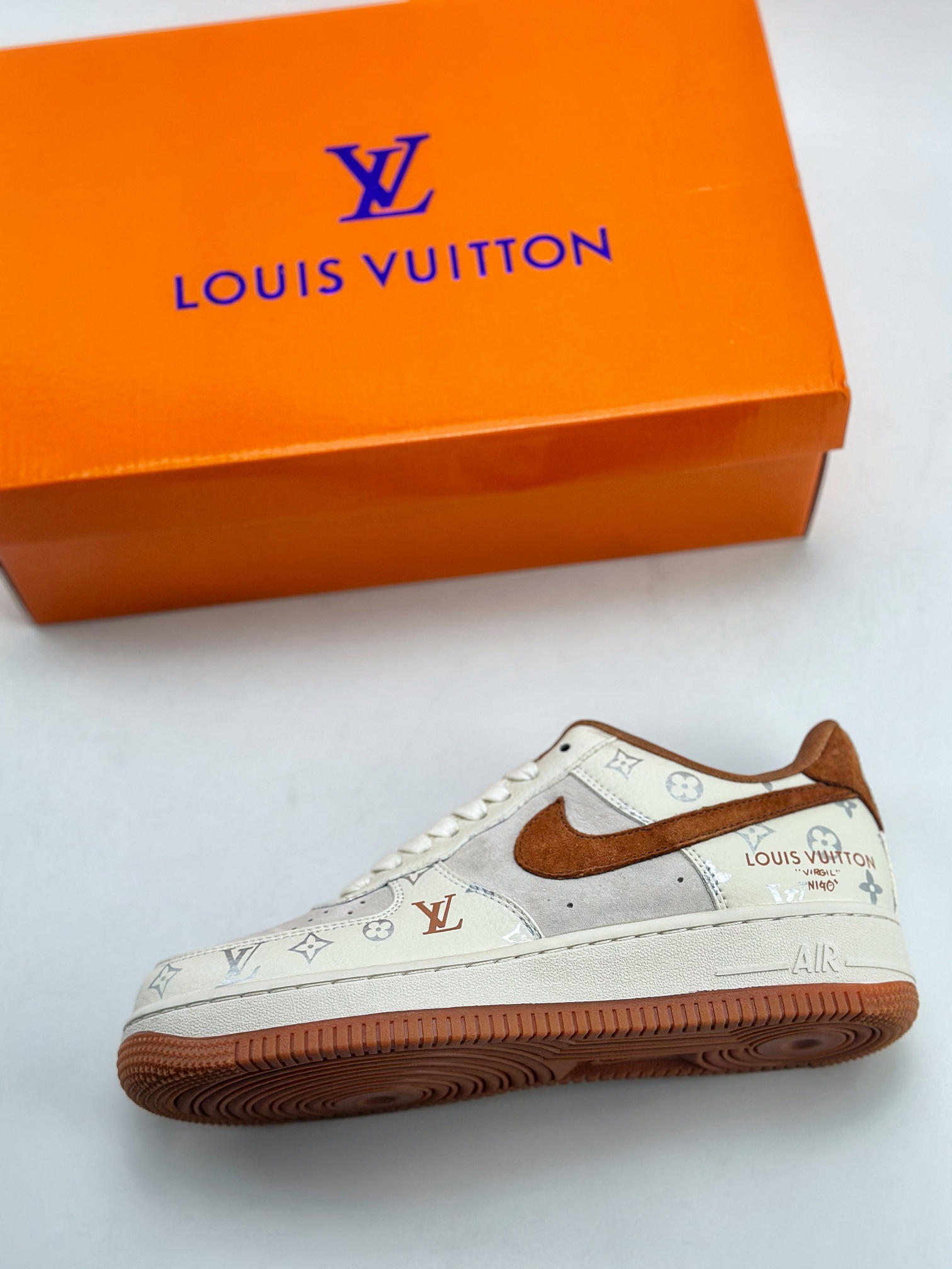 260 Nike Air Force 1 Low 07 x Louis Vuitton 白棕印花 CV1724-112