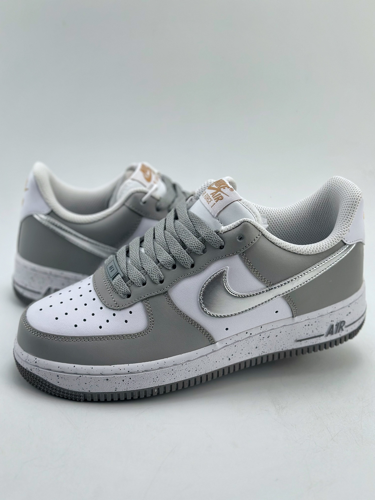 220 Nike Air Force 1 Low 07 白灰银 MK5639-889