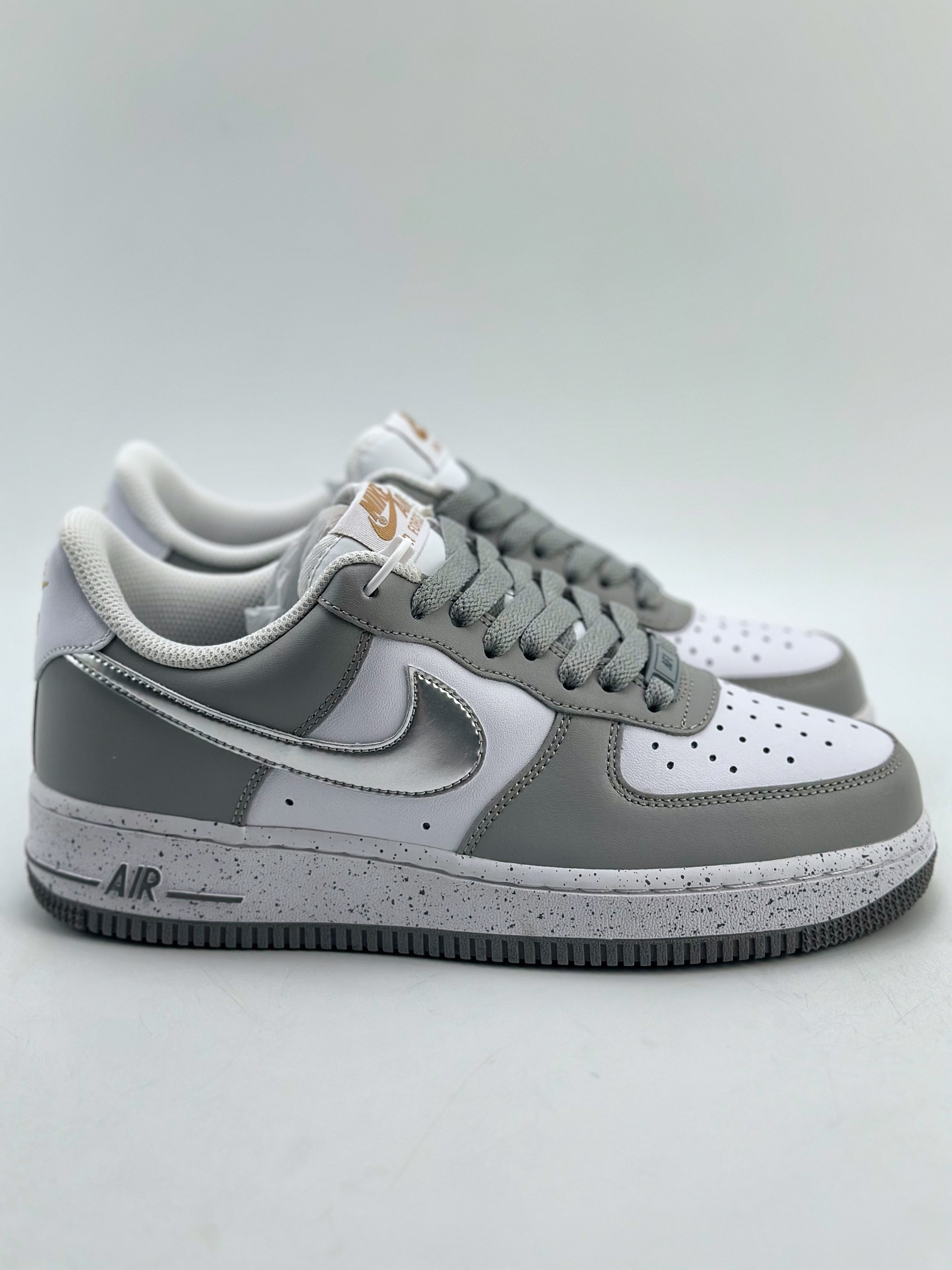 220 Nike Air Force 1 Low 07 白灰银 MK5639-889