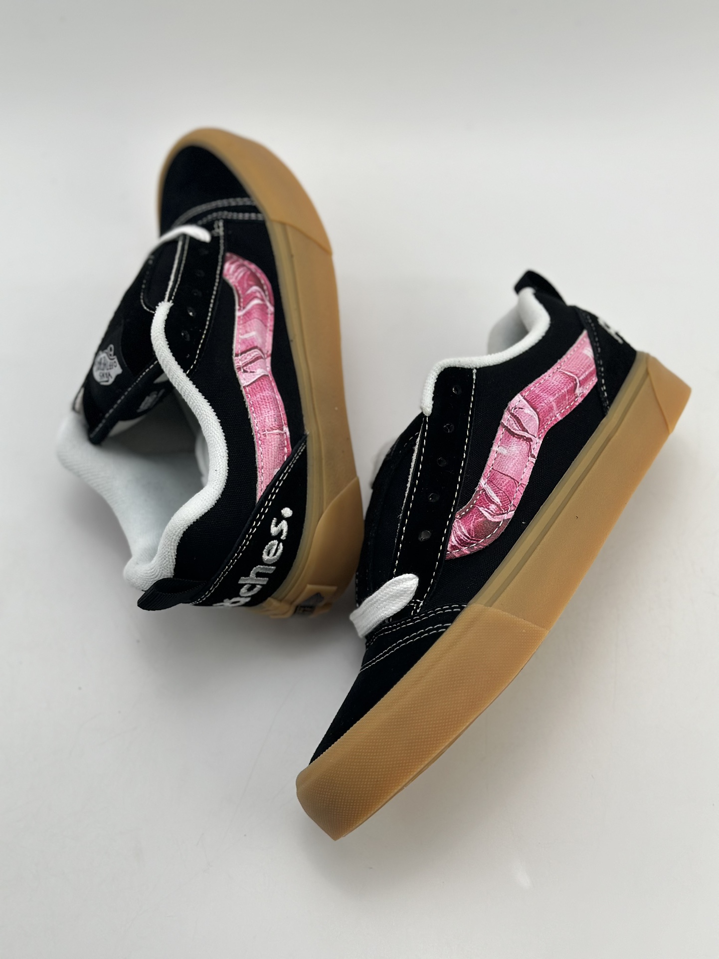 140 Vans Classics Knu Skool 面包鞋 范斯官方 黑粉樱花生胶面包鞋