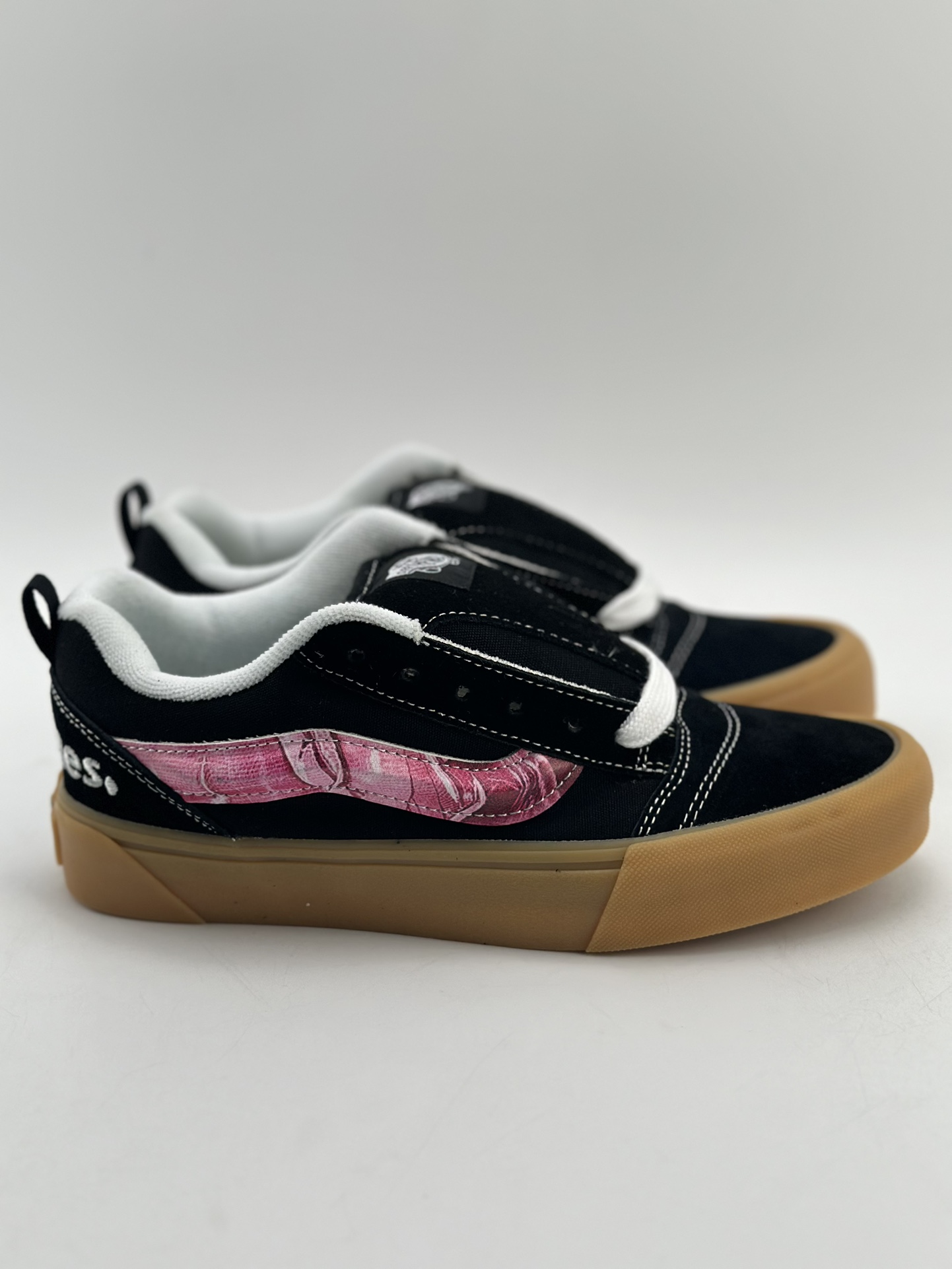 140 Vans Classics Knu Skool 面包鞋 范斯官方 黑粉樱花生胶面包鞋