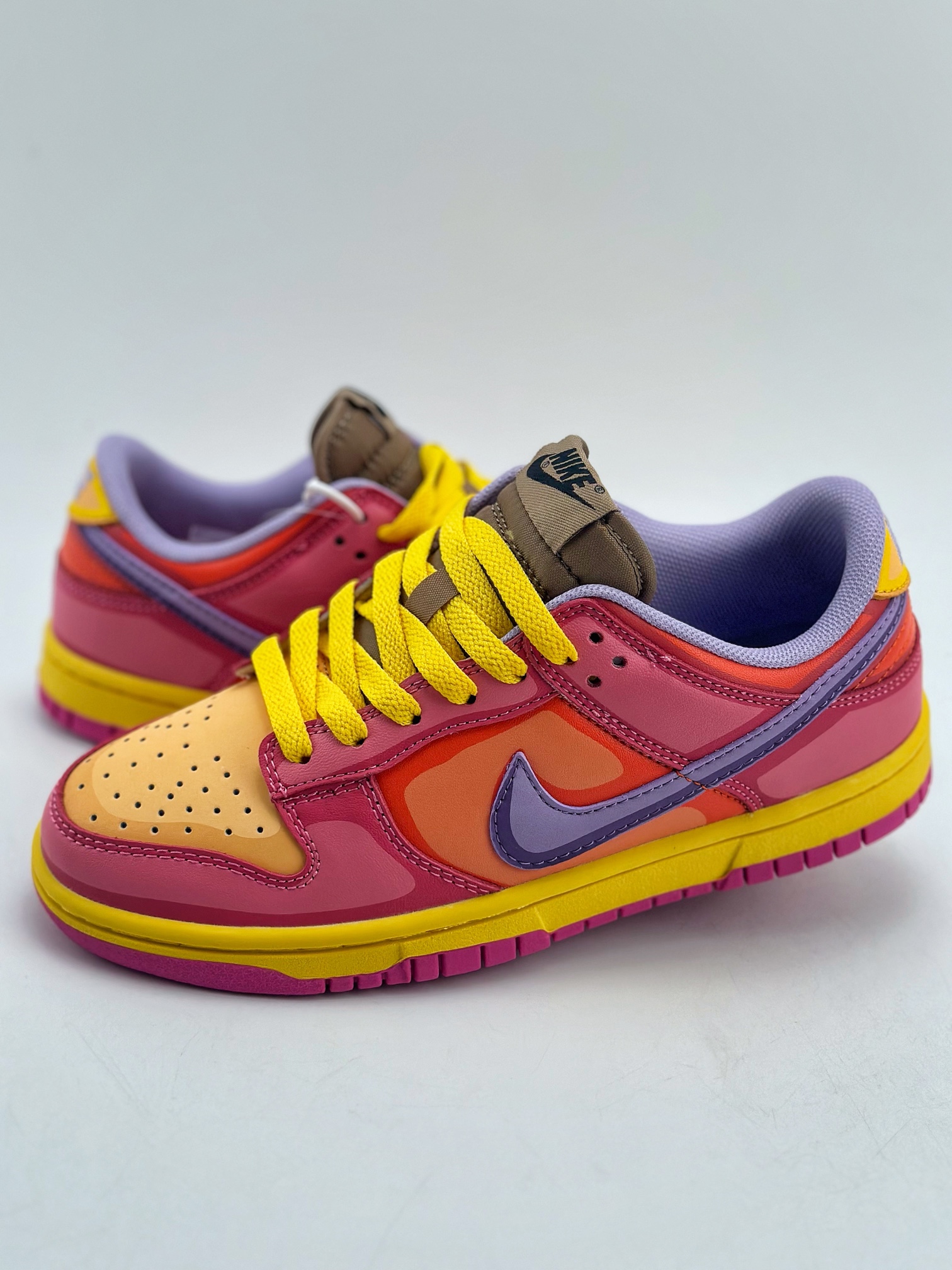 170 NIKE SB Dunk Low 泡泡糖色 MG1486-049