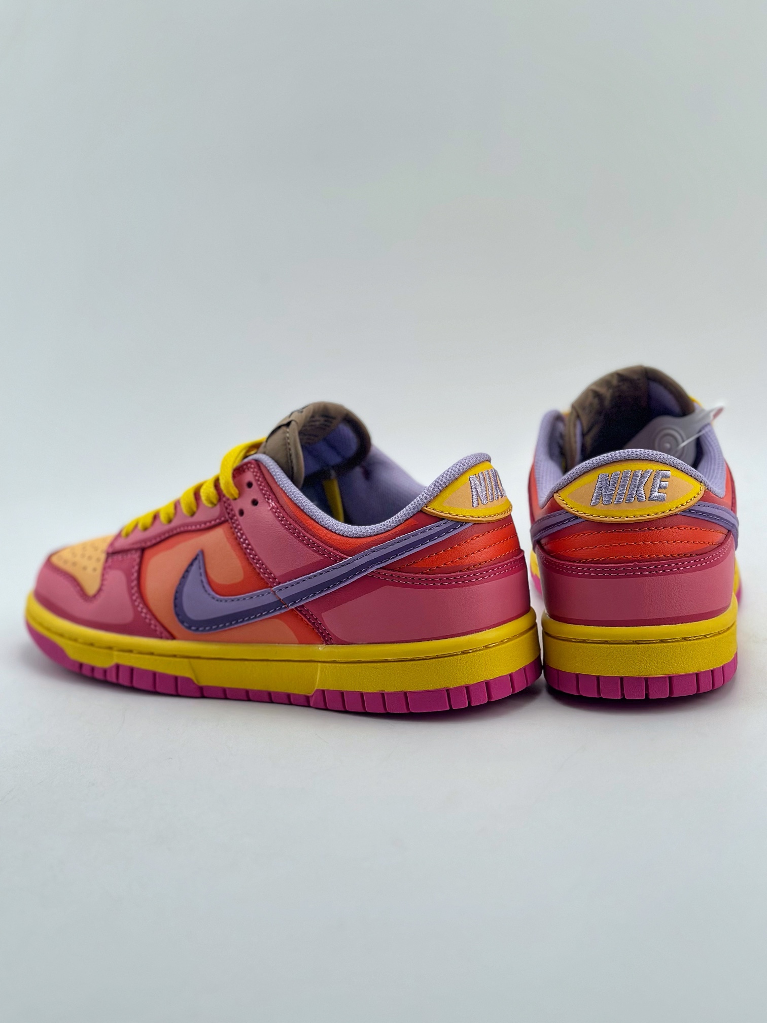 170 NIKE SB Dunk Low 泡泡糖色 MG1486-049