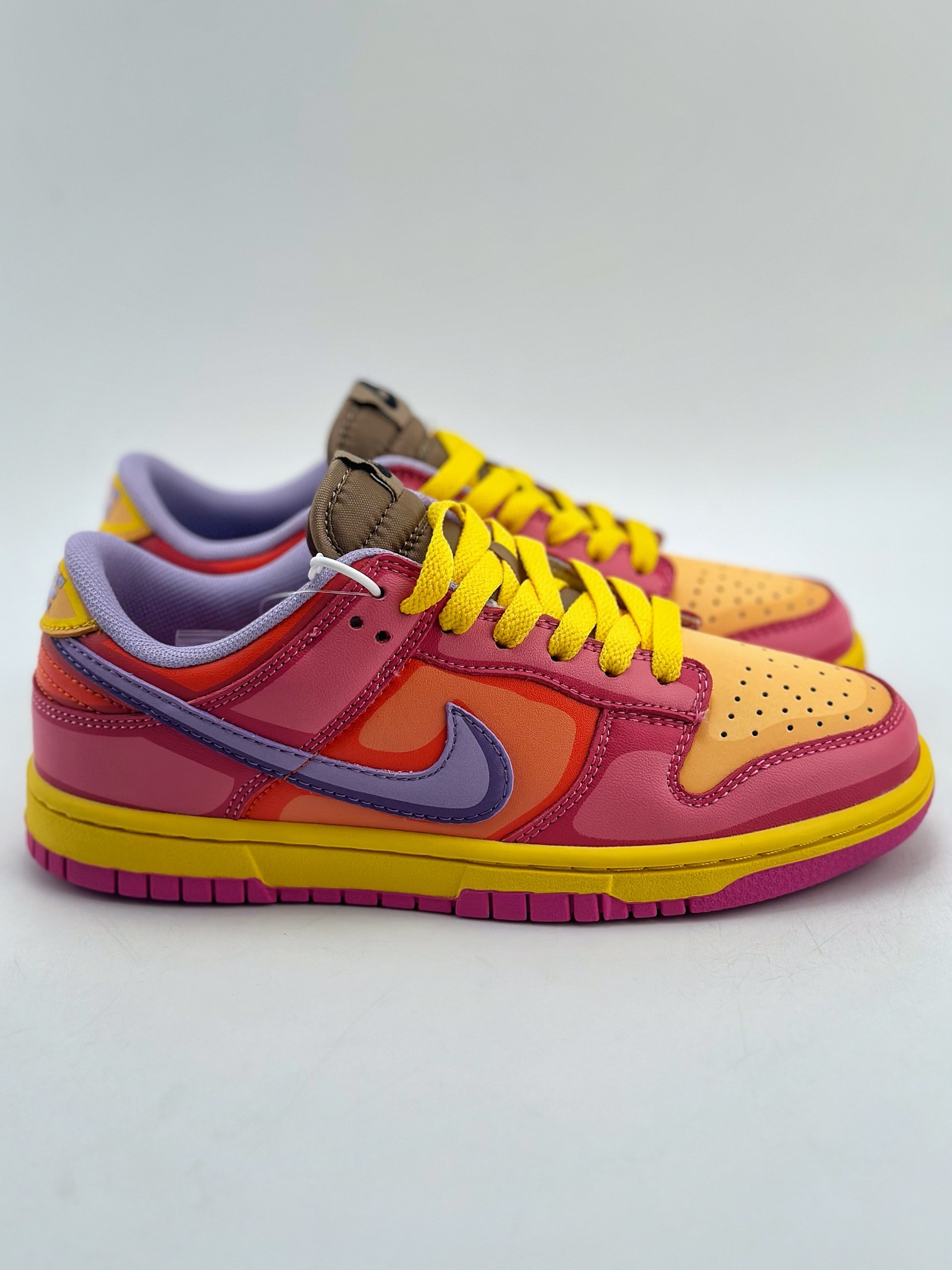 170 NIKE SB Dunk Low 泡泡糖色 MG1486-049