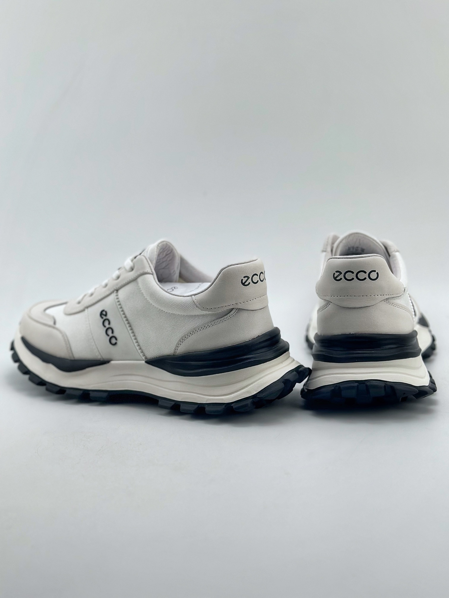 300 ECCO/爱步 运动跑鞋/休闲鞋 品质 钢印Logo 独家官网订制