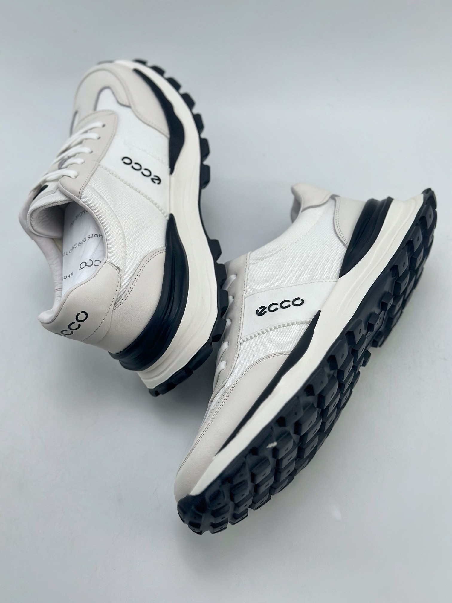 300 ECCO/爱步 运动跑鞋/休闲鞋 品质 钢印Logo 独家官网订制