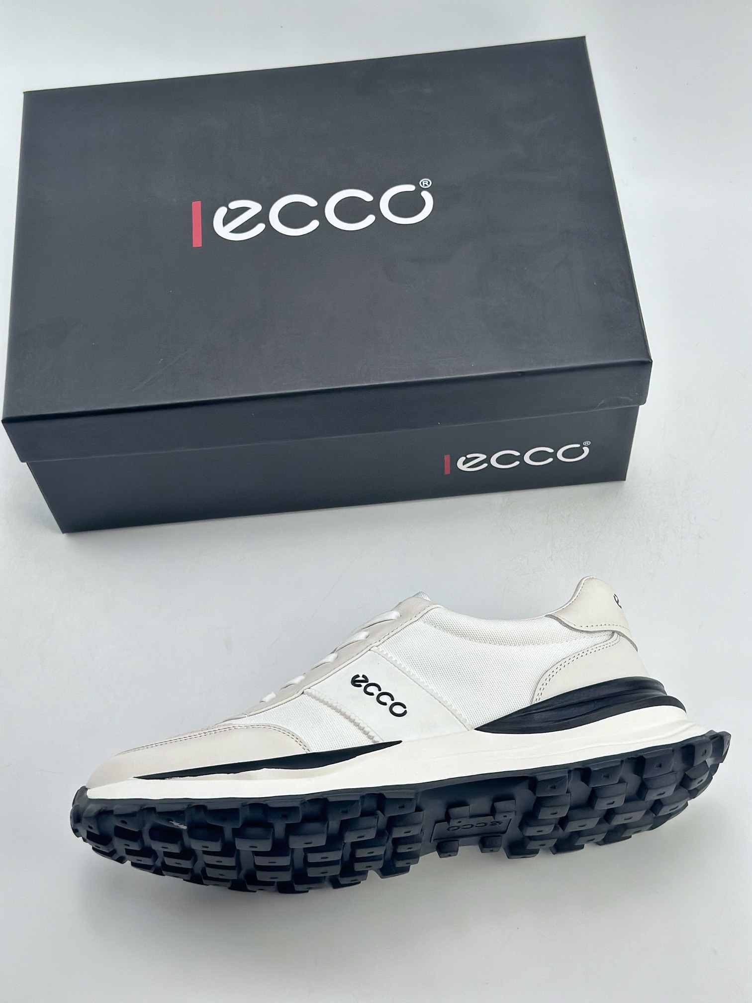 300 ECCO/爱步 运动跑鞋/休闲鞋 品质 钢印Logo 独家官网订制