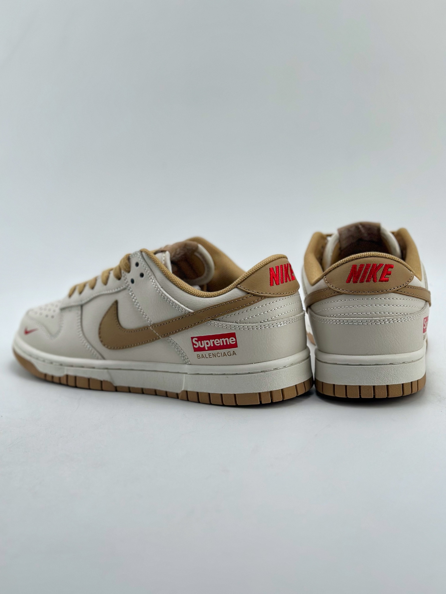 120 NIKE SB Dunk Low x Supreme x Balenciaga 白黄 XD1688-012