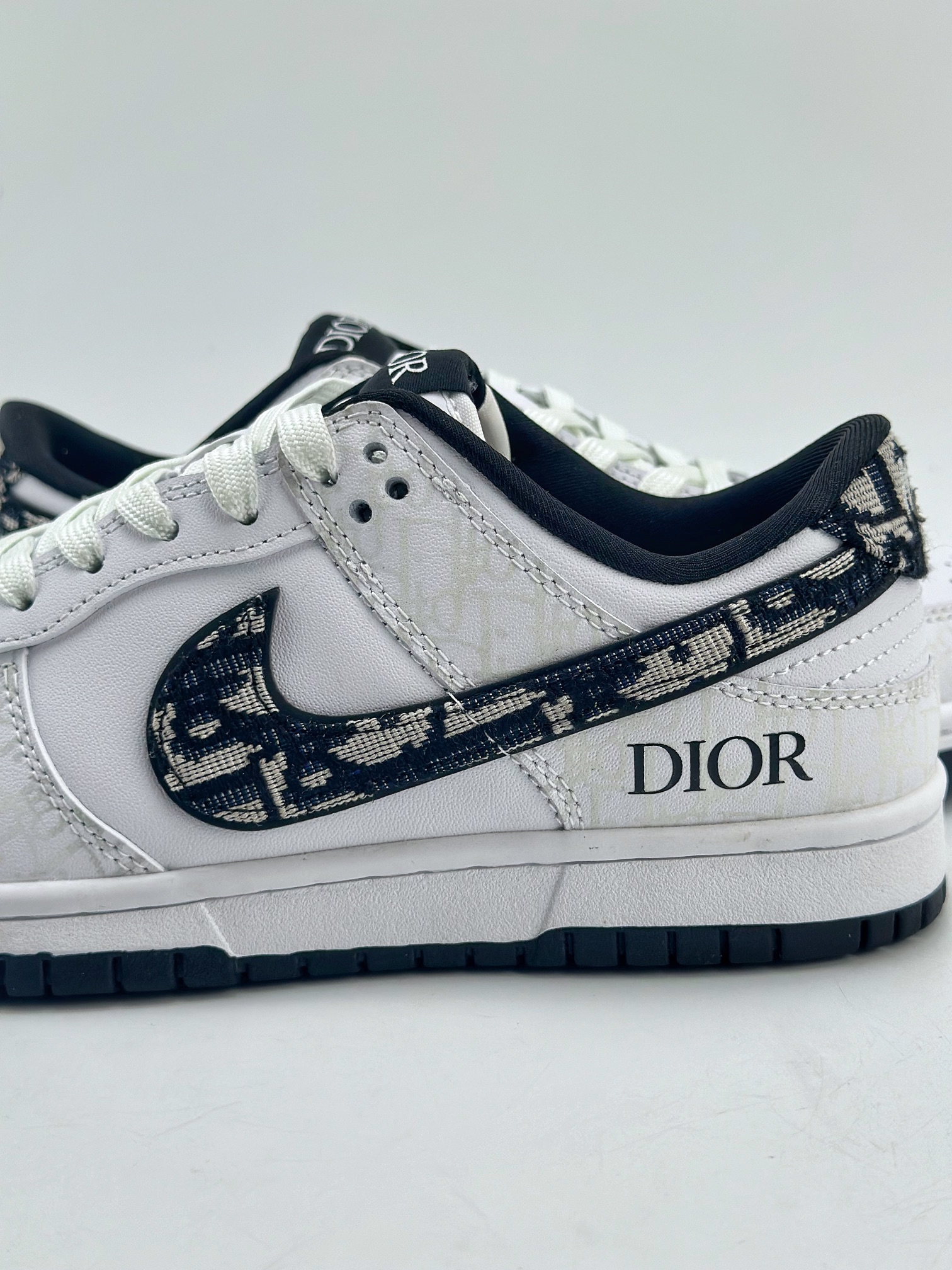 NIKE SB Dunk Low x DIOR 联名白黑 JH8036-914