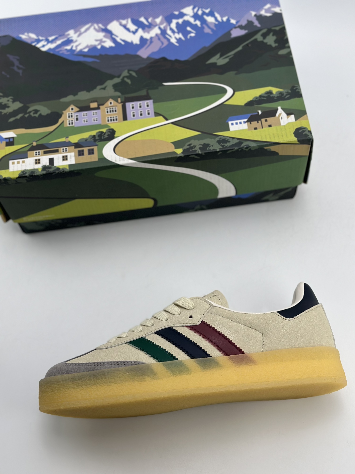 160 Adidas Originals 8th Street Samba x KITH x Clarks "Savannah"桑巴舞街头系列德训运动板鞋  IE4032