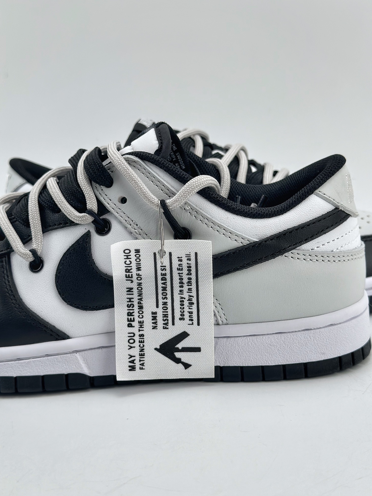 240 Nike SB Dunk Low 字母 熊猫 解构 黑灰 CW1590-100