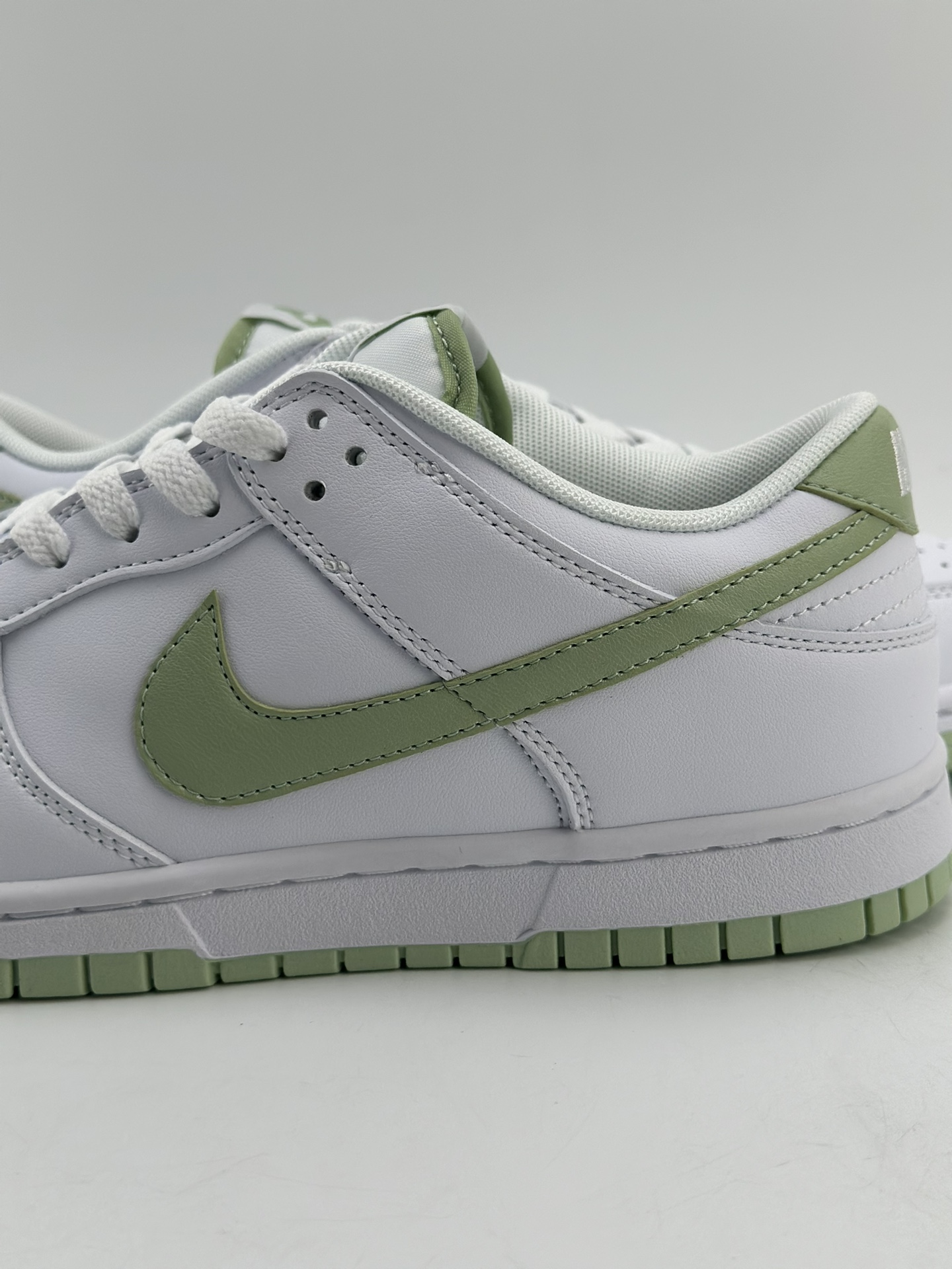 190 NIKE SB Dunk Low "Honeydew" 白绿 DD0831-105