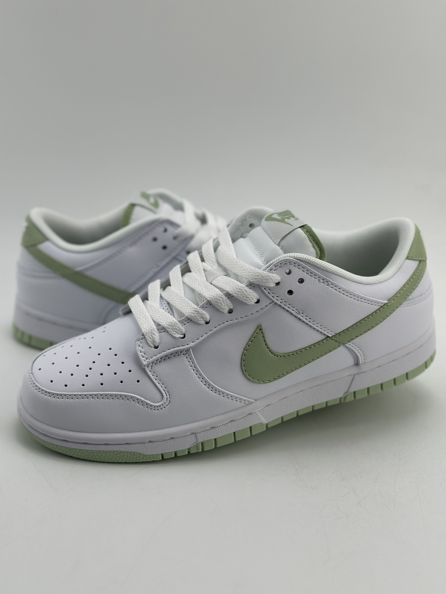 190 NIKE SB Dunk Low “Honeydew” 白绿 DD0831-105