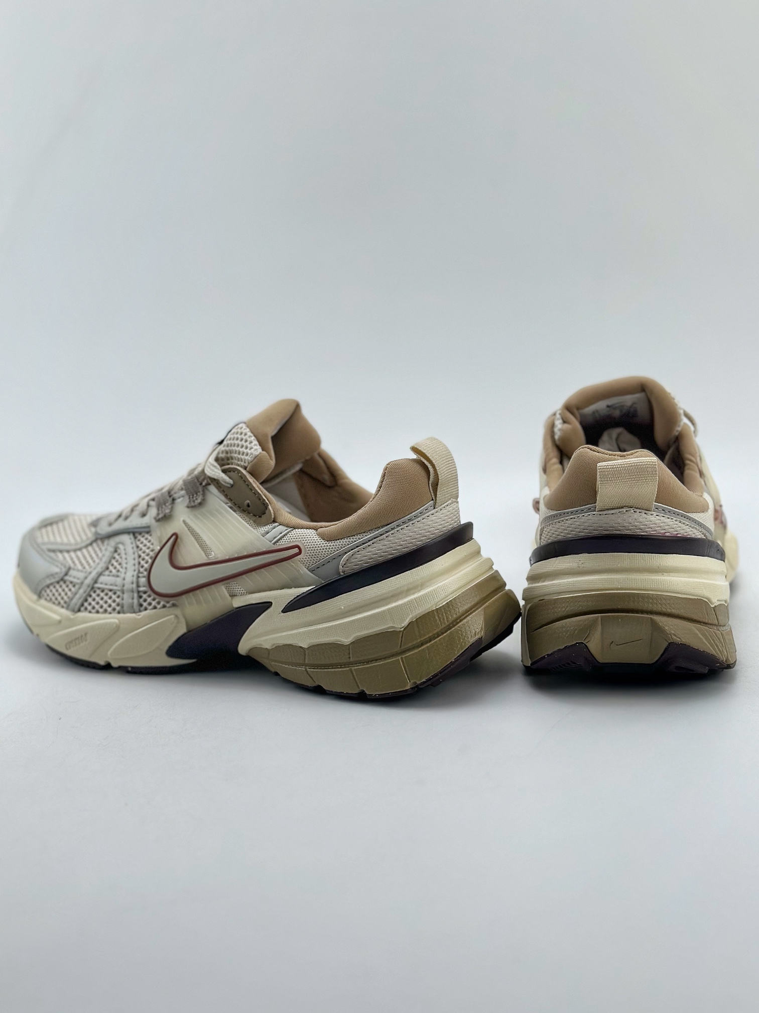 180 NIKE V2K Runtekk 银灰 减震防滑复古低帮跑步鞋 FD0736-103