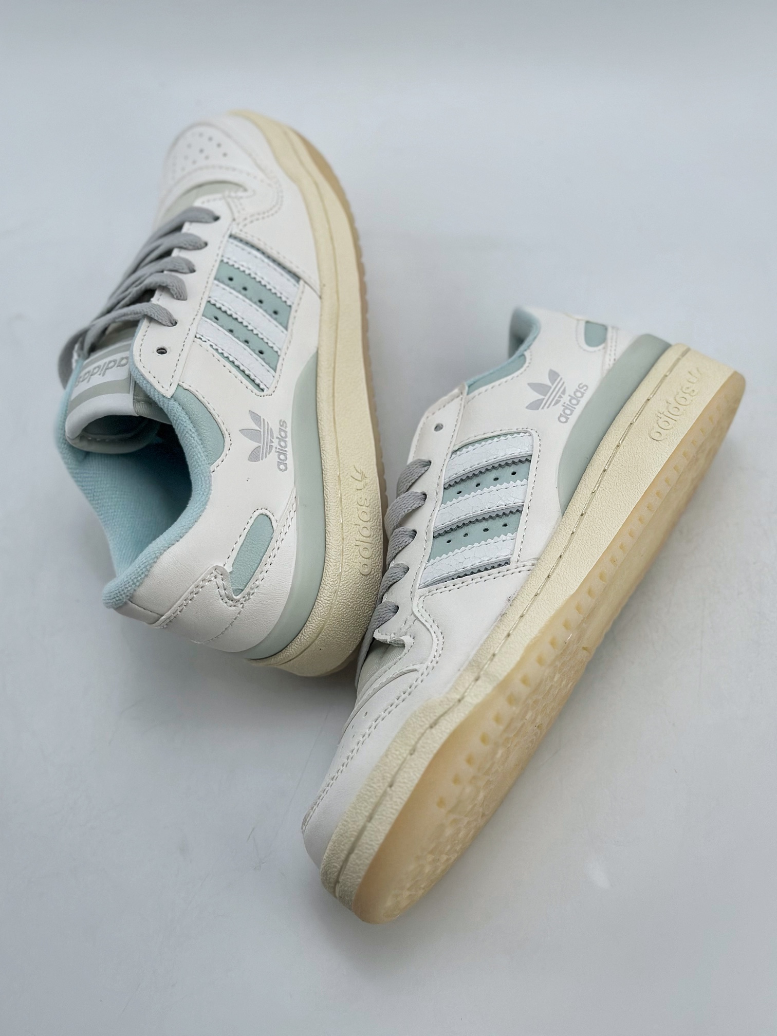 150 Adidas Forum Low CL 三叶草低邦  IG3973