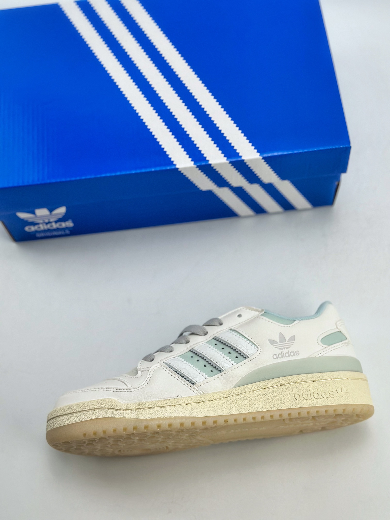 150 Adidas Forum Low CL 三叶草低邦  IG3973