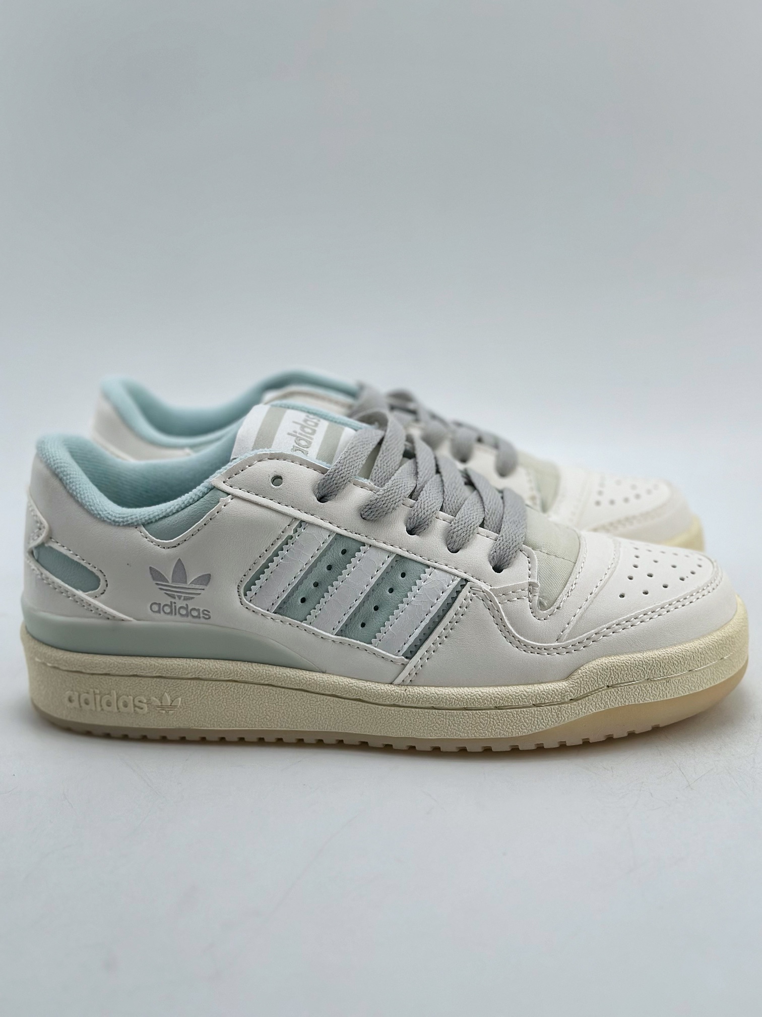 150 Adidas Forum Low CL 三叶草低邦  IG3973