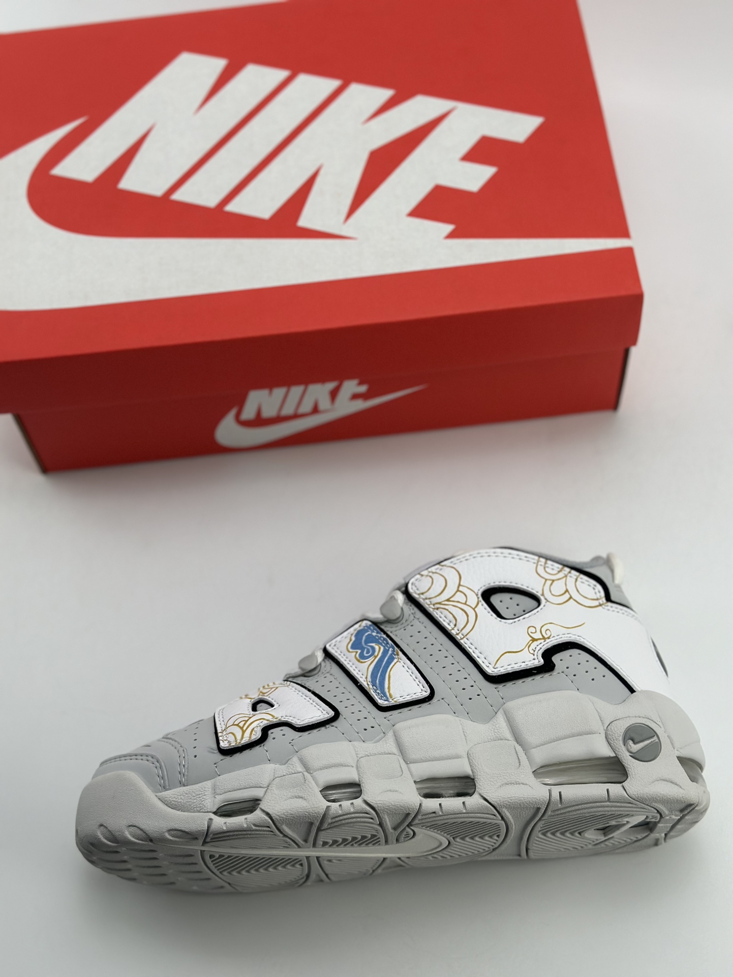 260 Air More Uptempo 祥云 白灰 代表着历史最高版本皮蓬 FB3021-001