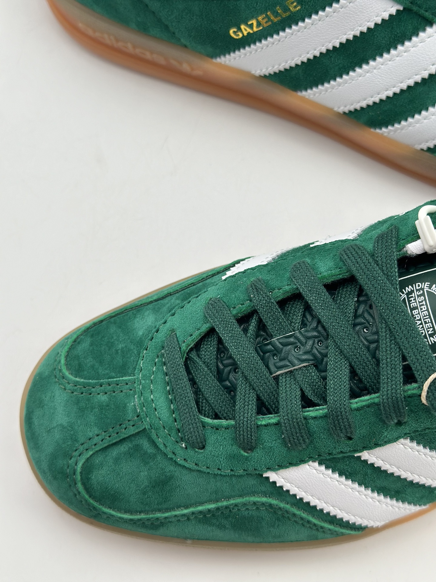 200 adidas Originals Gazelle INdoor 三叶草休闲防滑耐磨低帮板鞋  IG1596