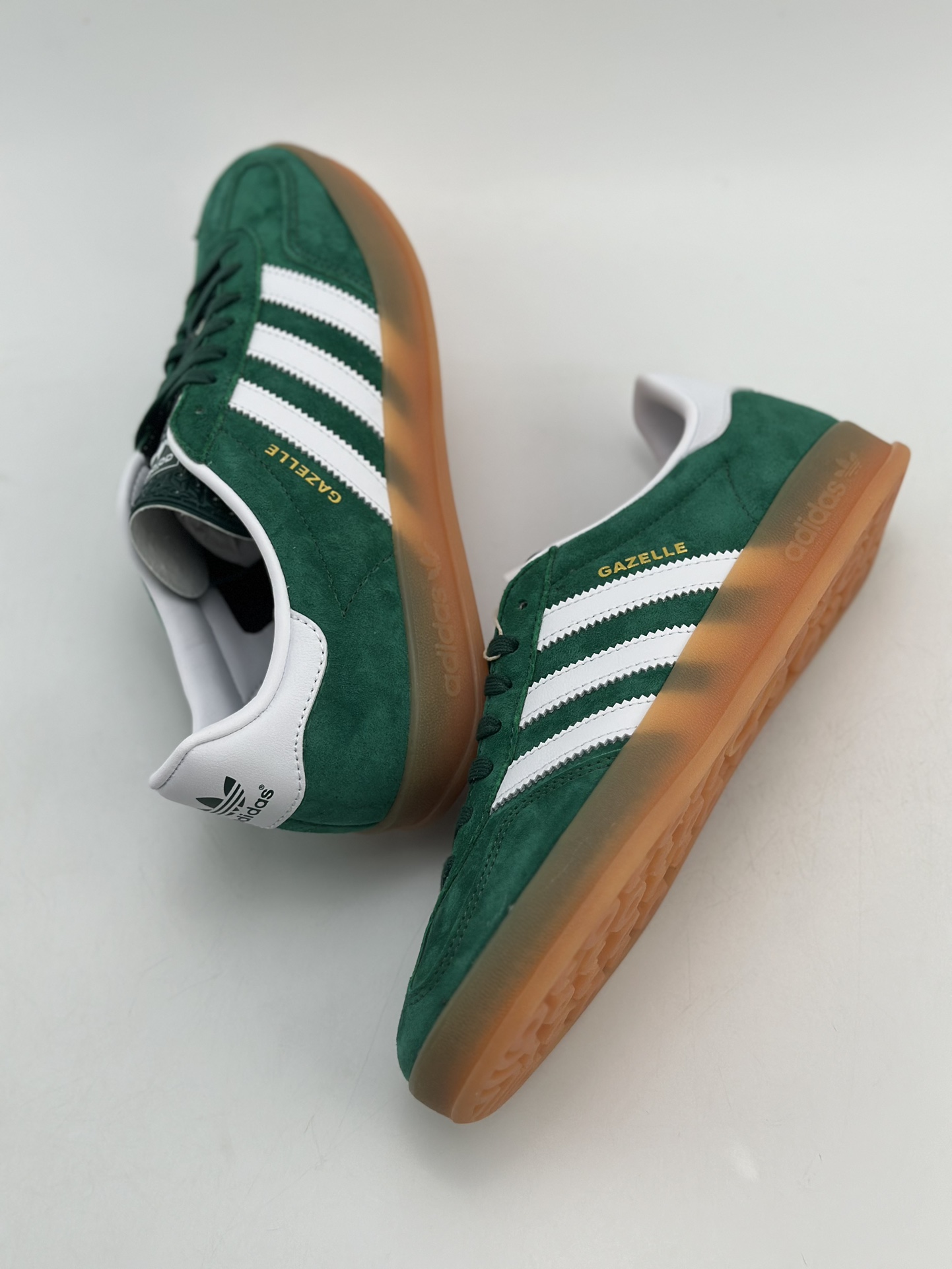 200 adidas Originals Gazelle INdoor 三叶草休闲防滑耐磨低帮板鞋  IG1596