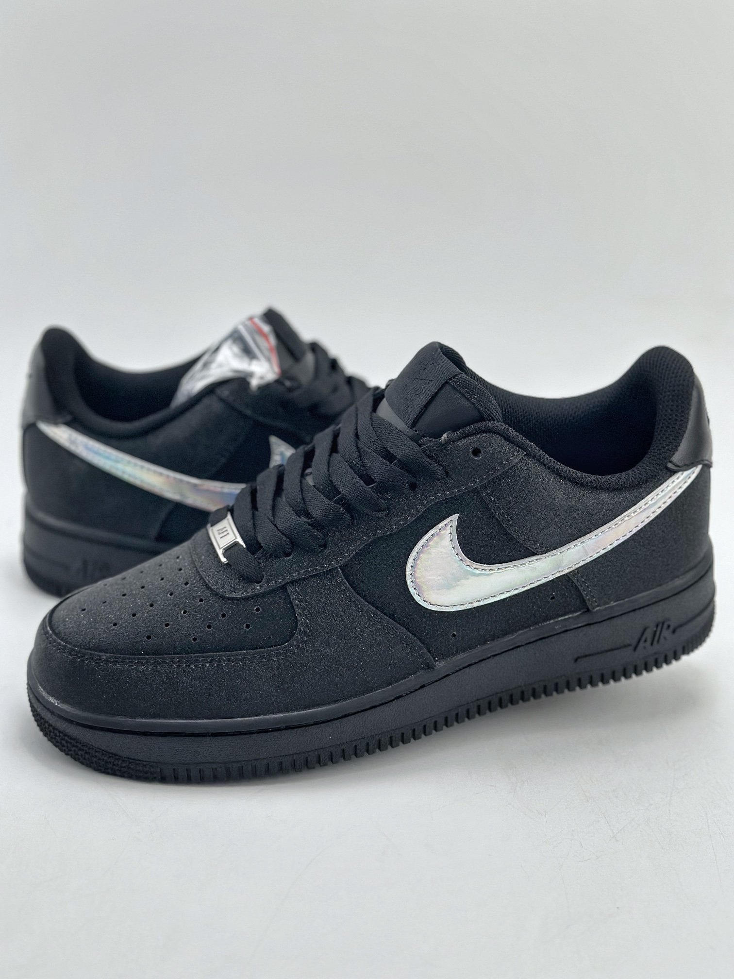 240 Nike Air Force 1 Low 07 黑闪白钩 CW2288-111