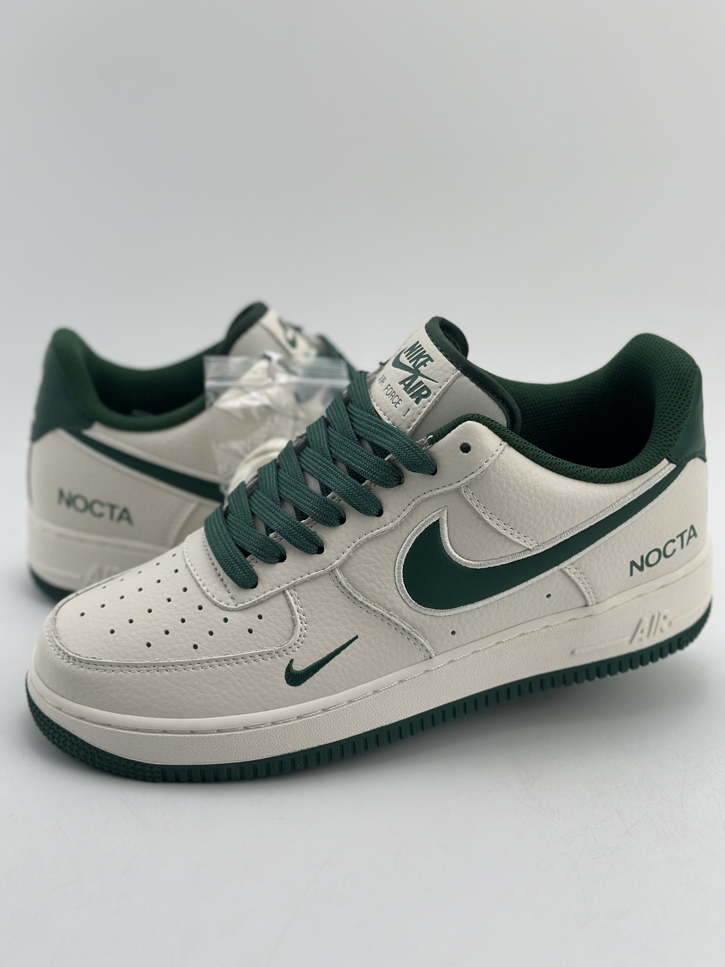 240 Nike Air Force 1 Low 07 x NOCTA 白绿 NO0224-025