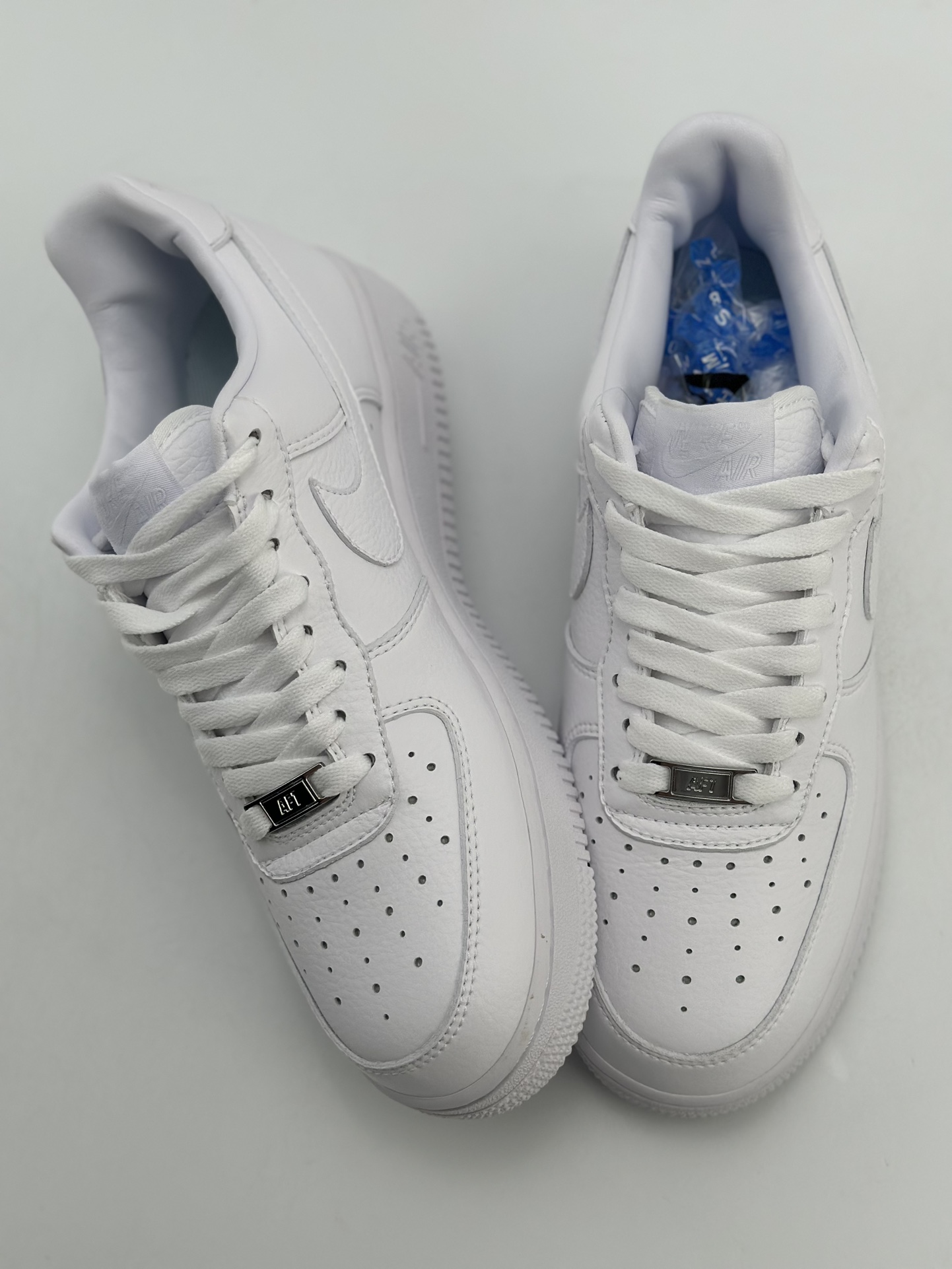 200 Nike Air Force 1 Low 07 x Drake 纯白 CZ8065-100