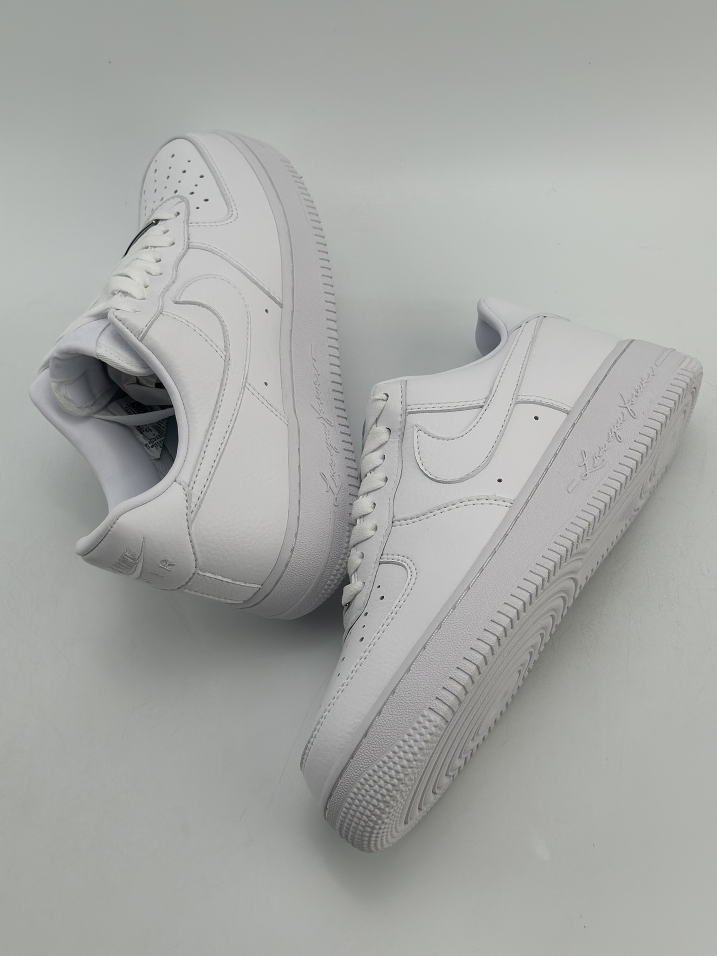 200 Nike Air Force 1 Low 07 x Drake 纯白 CZ8065-100