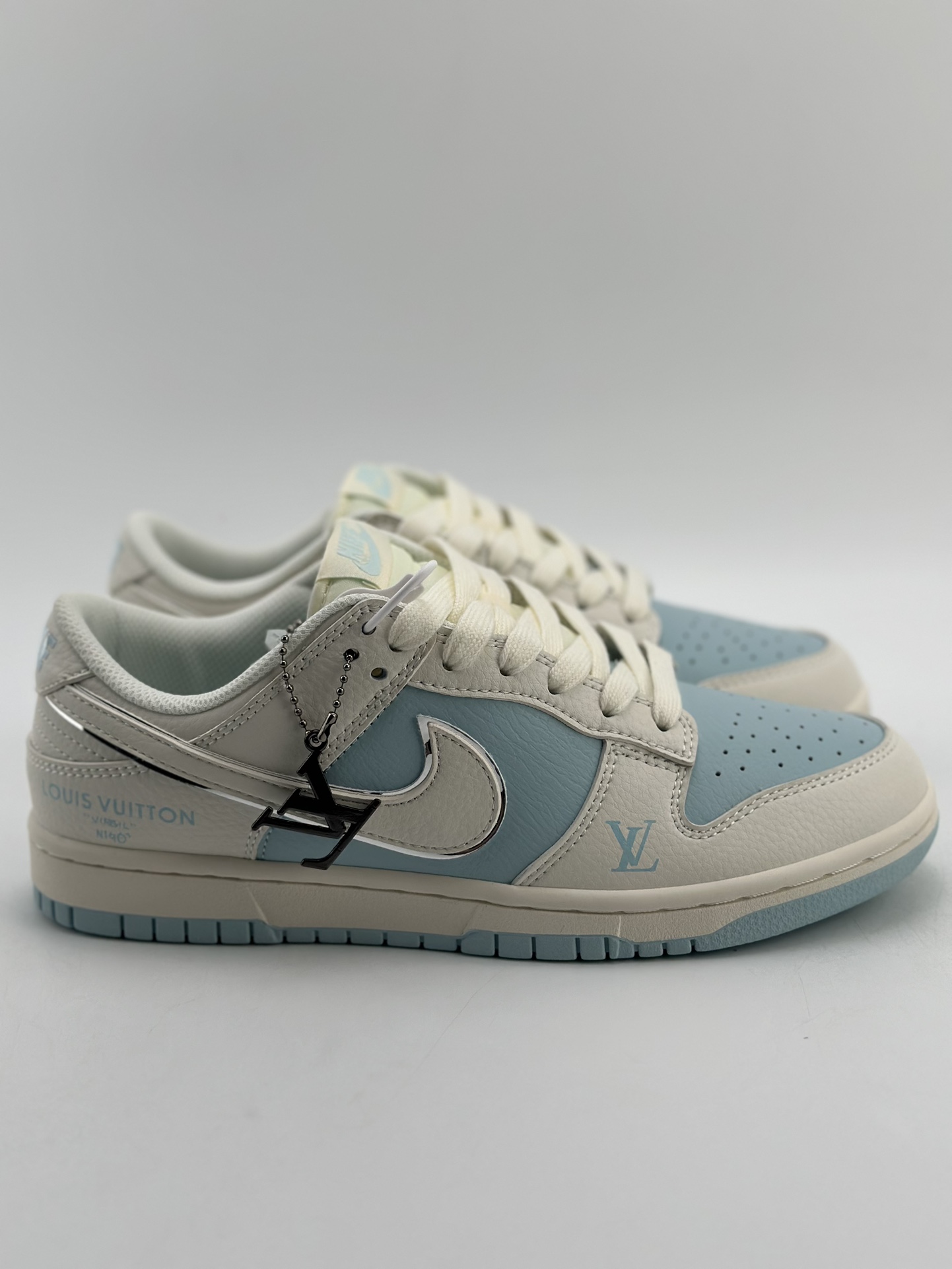 280 Nike SB Dunk Low x Louis Vuitton 白天蓝 BB8766-209