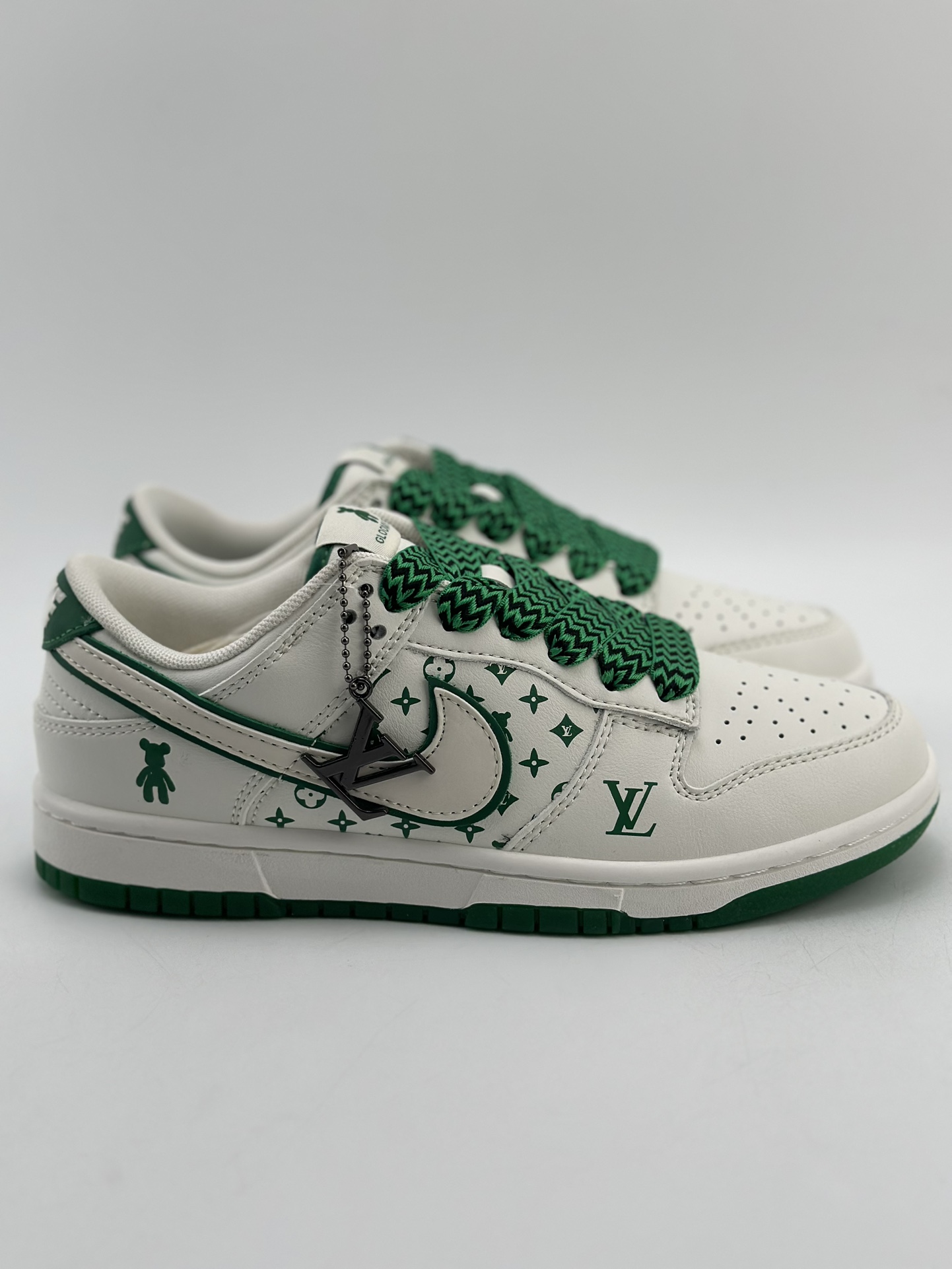 280 Nike SB Dunk Low x Louis Vuitton 暴力型白绿 SJ2068-241