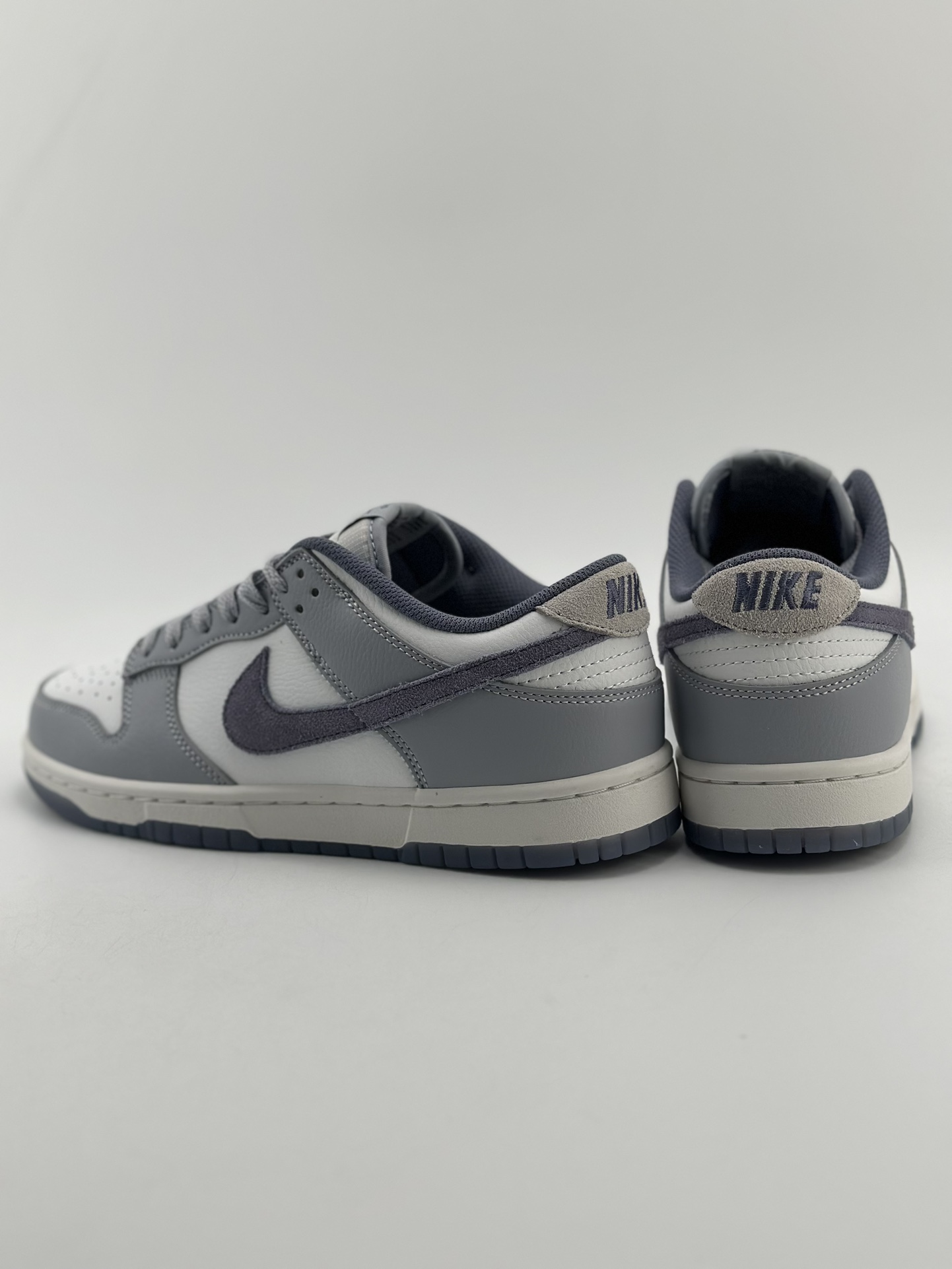 190 NIKE SB Dunk Low SE 白灰紫 FJ4188-100