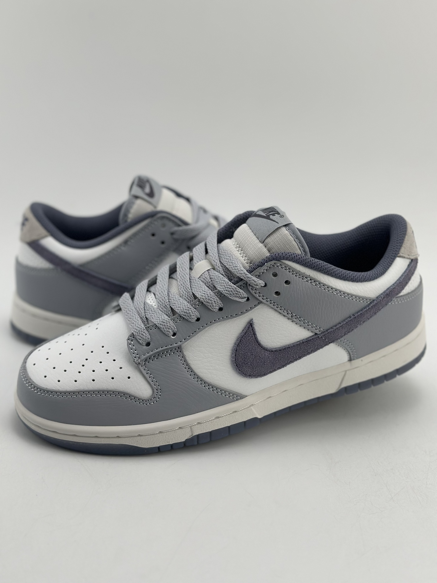 190 NIKE SB Dunk Low SE 白灰紫 FJ4188-100