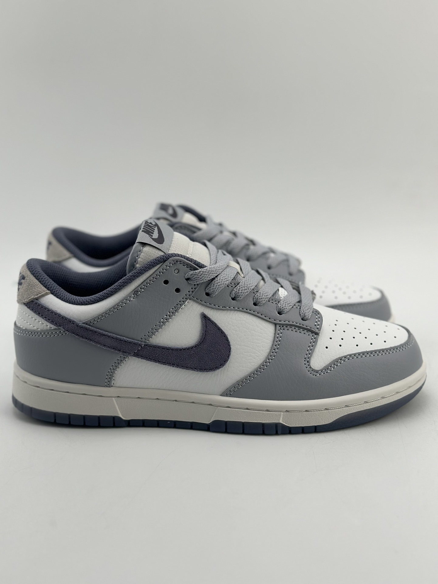 190 NIKE SB Dunk Low SE 白灰紫 FJ4188-100