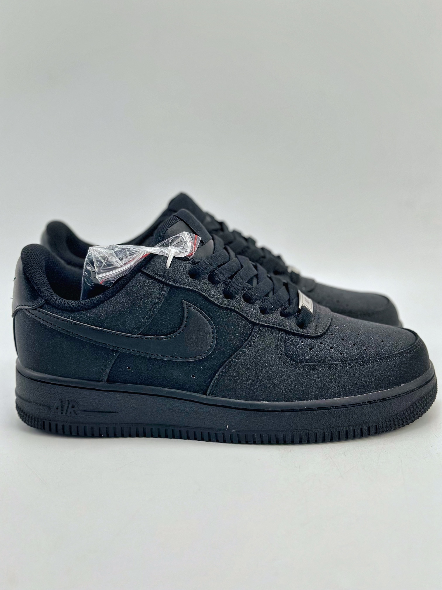 240 Nike Air Force 1 Low 07 黑闪