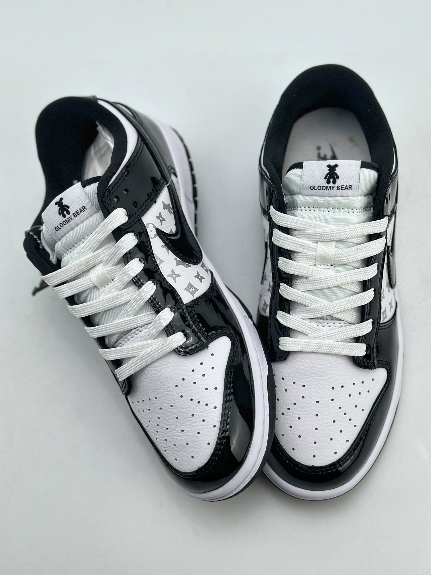 280 Nike SB Dunk Low x Louis Vuitton 黑白漆皮 DQ1098-358