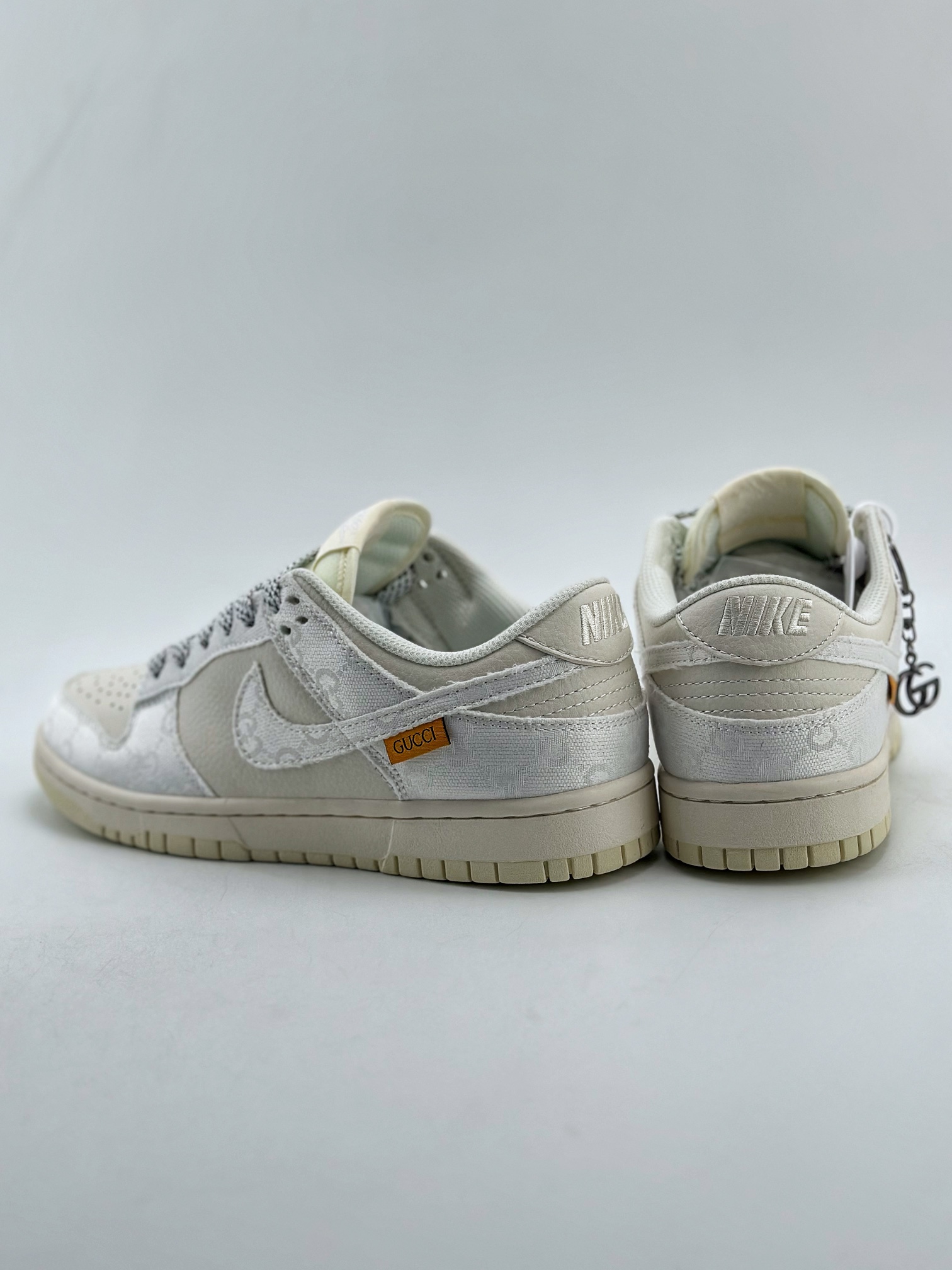 280 Nike SB Dunk Low x GUCCI 米白帆布满天星 BB9676-312